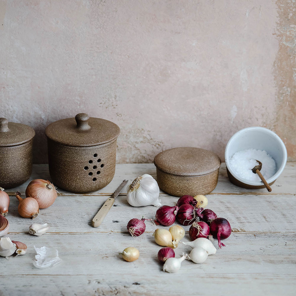 Handmade Rustic Ceramic Salt Cellar with Lid - Natural Tabletop Salt Keeper for Kitchen, Dining & Cooking - Perfect for Salt, Pepper & Spices Storage