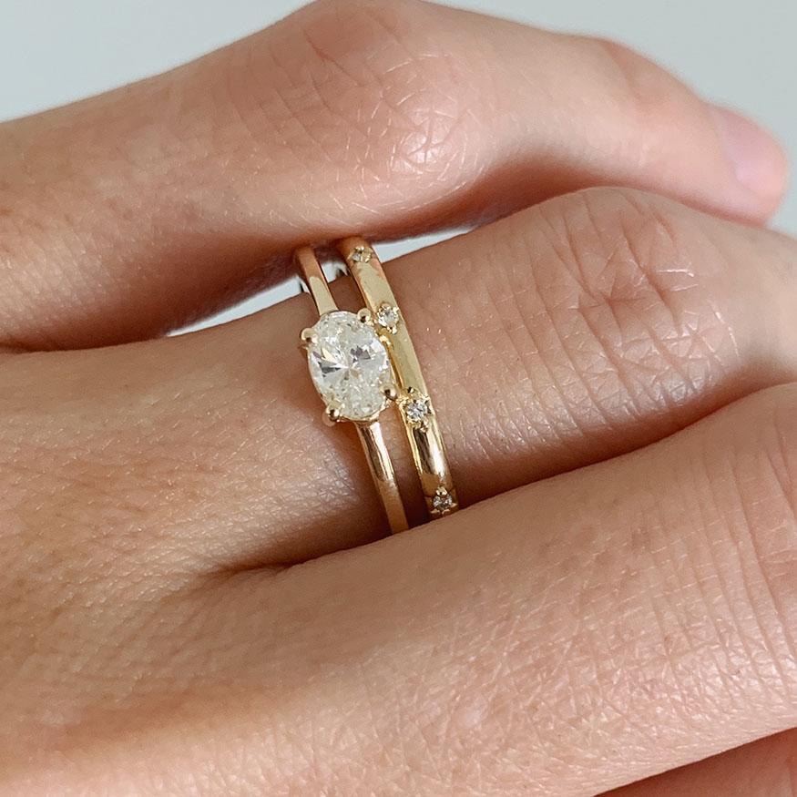 East West Oval Diamond Solitaire Ring - 14K Gold Engagement Ring for Women, Elegant Wedding Band, Anniversary Gift for Her | Perfect for Proposals, Bridal Jewelry & Special Occasions
