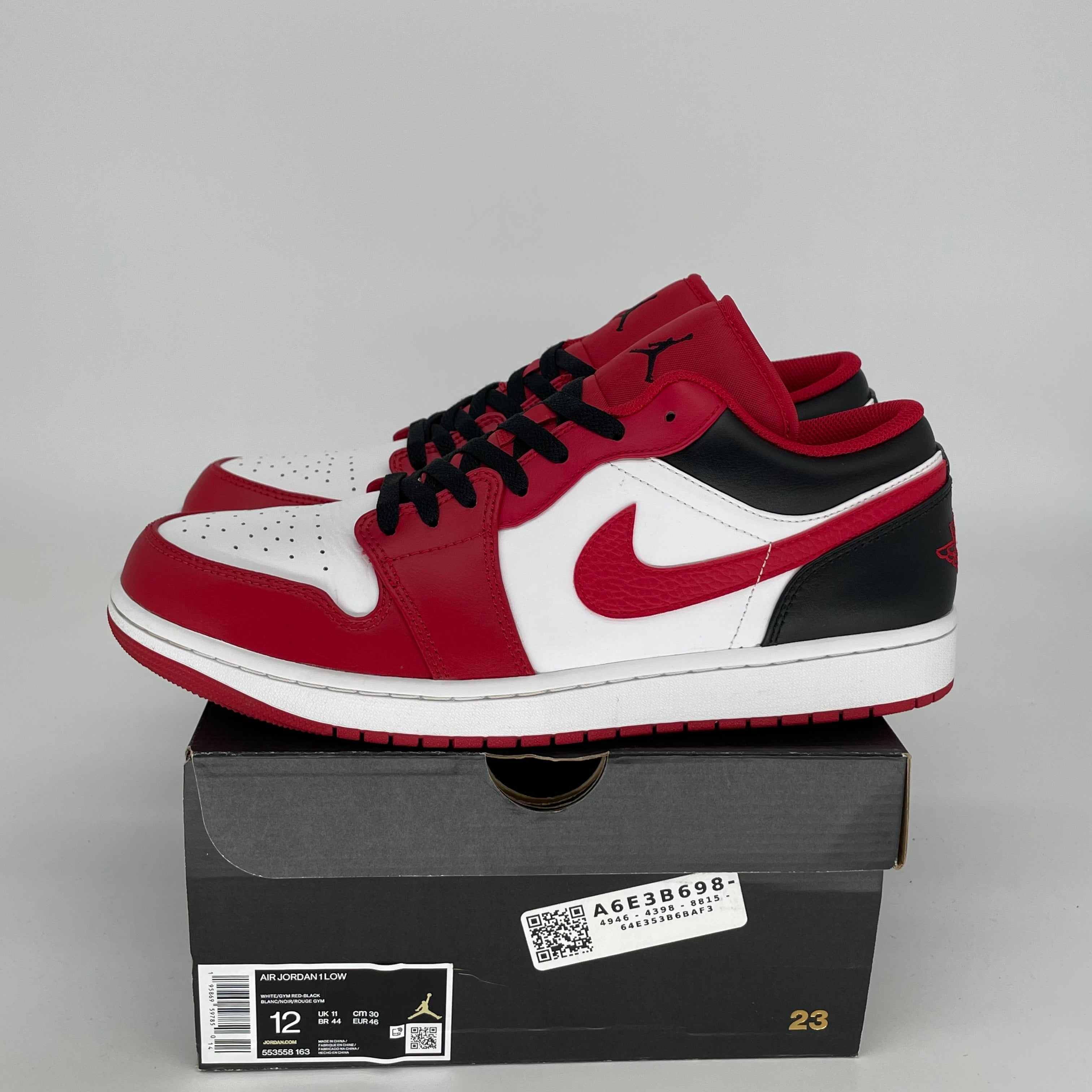 AIR JORDAN 1 LOW BULLS Men's Basketball Shoes - Size 12 (553558-163) - Retro Style Sneakers for Casual Wear, Street Fashion & Sports