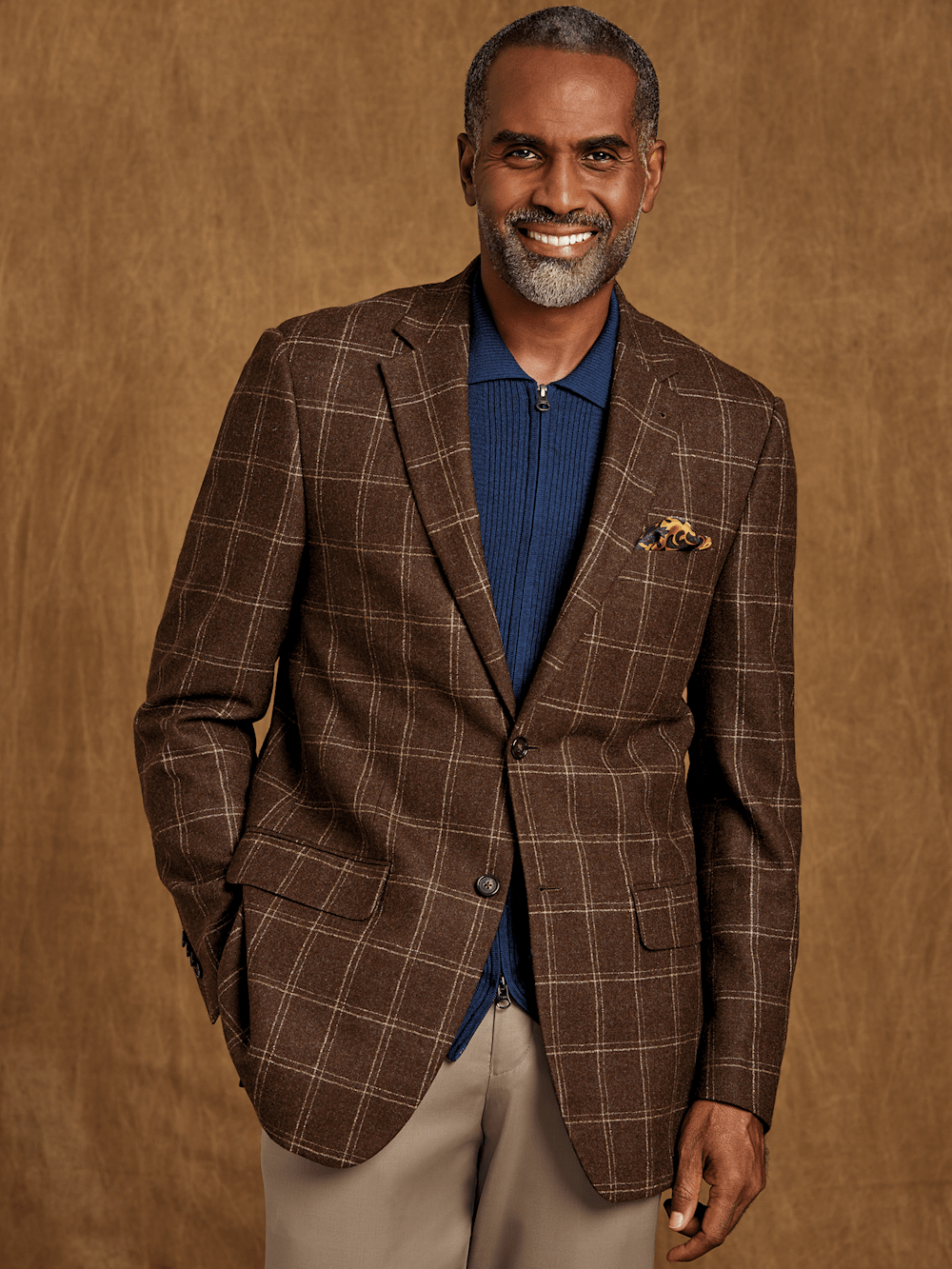 Premium Wool Plaid Single Breasted Notch Lapel Sport Coat for Men - Classic Brown Blazer for Business, Office & Formal Events