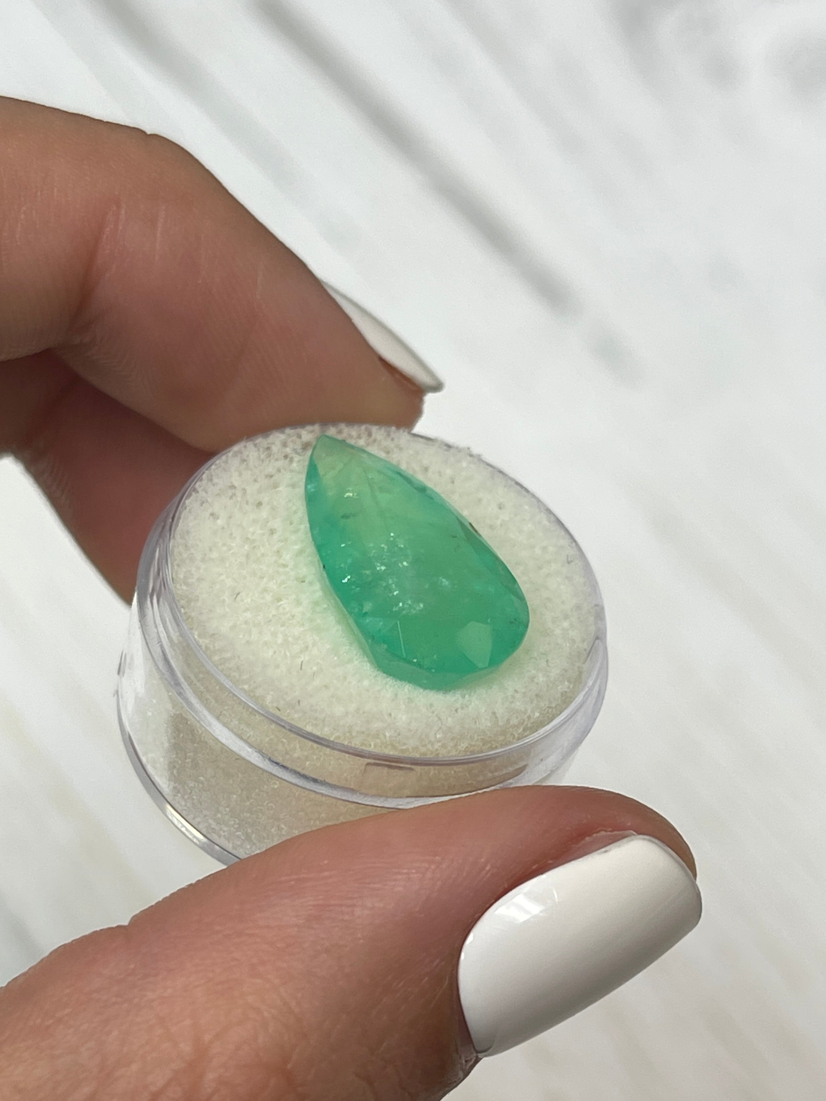 10.89 Carat Huge Natural Loose Colombian Emerald Pear Cut Gemstone - 21x11.5mm Large Size for Jewelry Making, Engagement Rings & Luxury Gifts