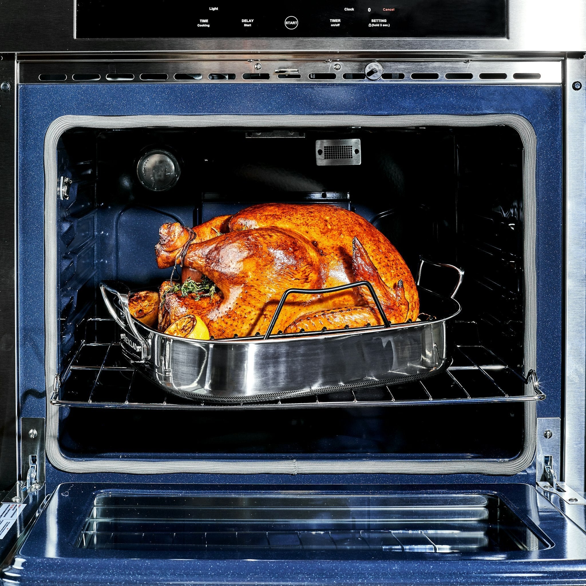 HexClad Hybrid Stainless Steel Roasting Pan with Nonstick Coating - Oven Safe, Dishwasher Safe - Perfect for Roasting Turkey, Chicken, and Vegetables for Holidays & Family Dinners