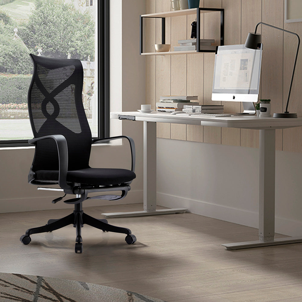 Murry High Back Office Chair with Retractable Footrest - Ergonomic Executive Desk Chair with Lumbar Support, Swivel & Tilt Function - Black - Perfect for Home Office, Gaming & Workspace Comfort