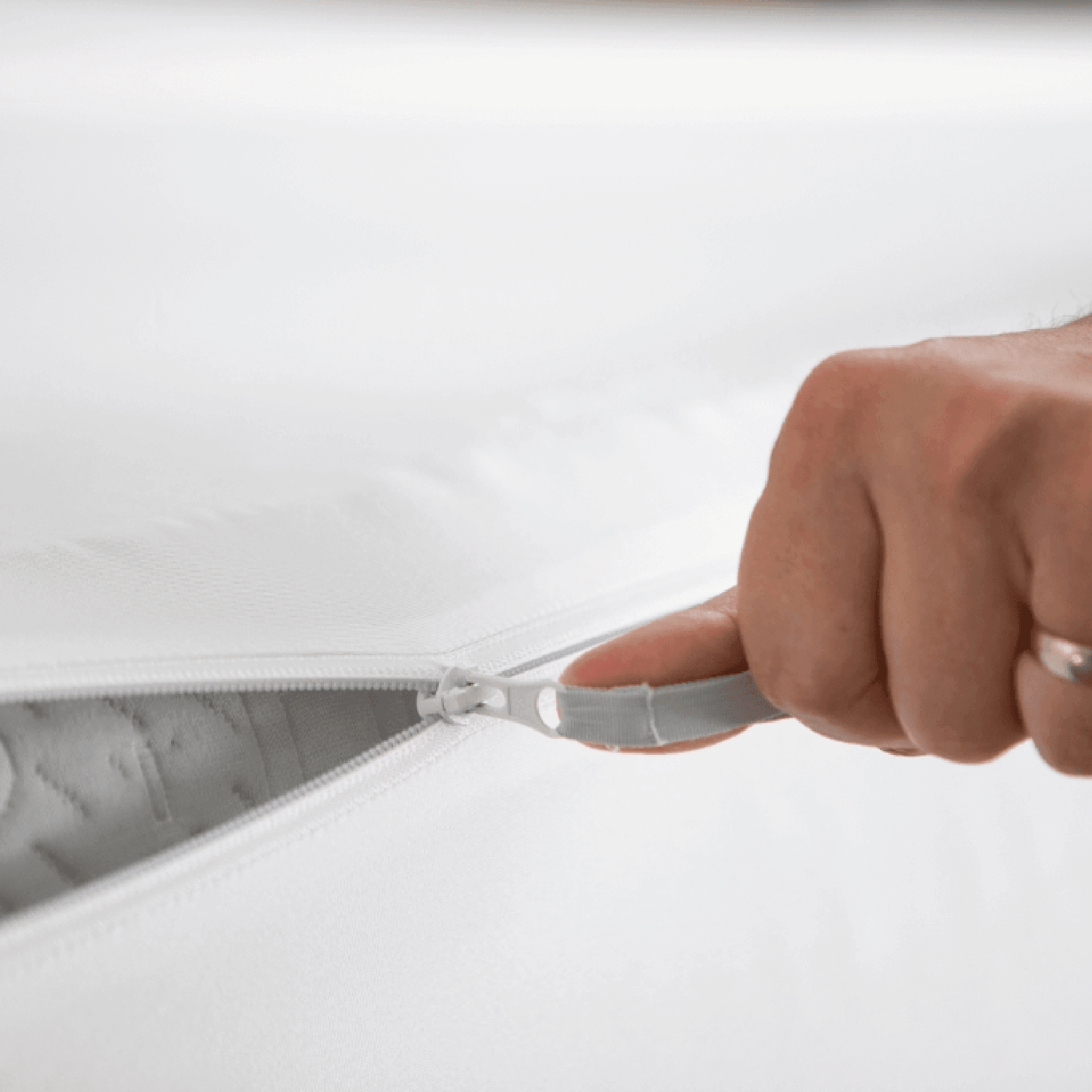 ZipFit Cooling Mattress Protector - Breathable Waterproof Bed Cover for Hot Sleepers | Perfect for Memory Foam, Hybrid & Spring Mattresses | Stay Cool All Night