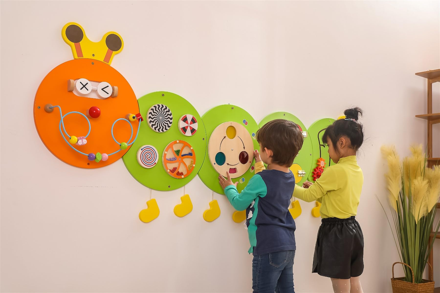 VIGAtoys Wall Toy Caterpillar - Decorative Wall Figure for Kids Room (44557) | Fun Nursery Decor & Playroom Wall Art for Toddlers