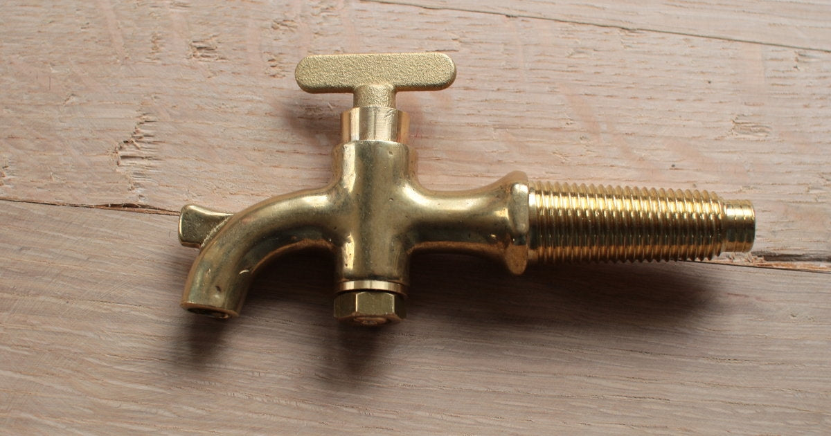 Premium Medium Brass Spigot - Heavy Duty Outdoor Faucet for Garden, Yard & RV Use - Corrosion Resistant Water Tap with Easy Installation