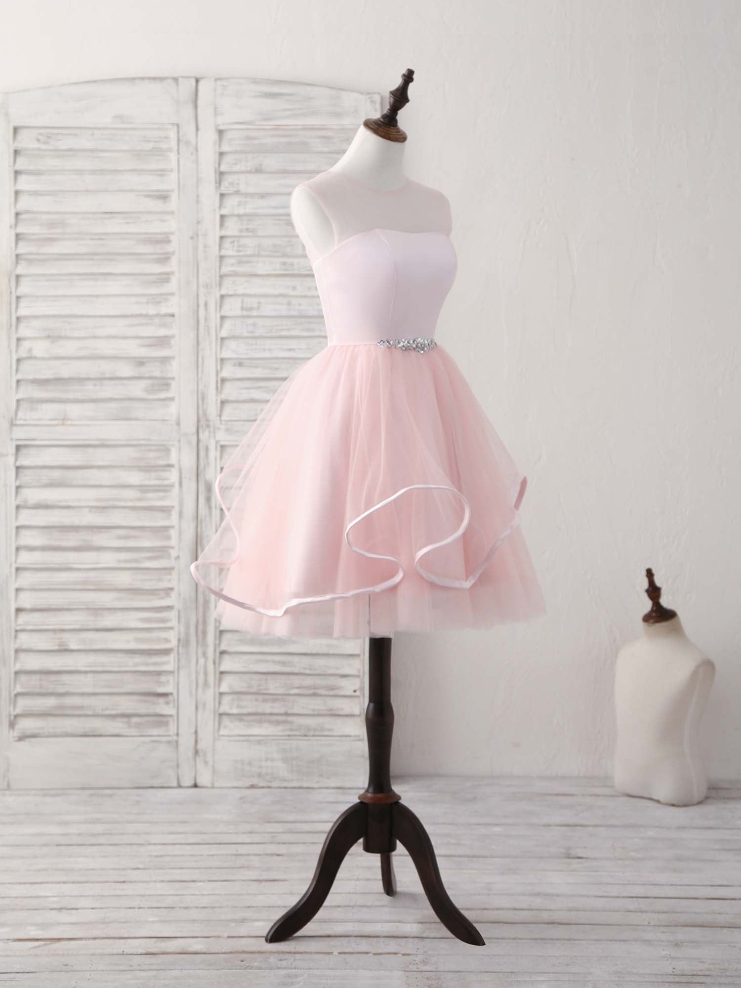Elegant Pink Round Neck Tulle Short Prom Dress for Homecoming & Special Occasions - Perfect for Dances, Parties & Formal Events