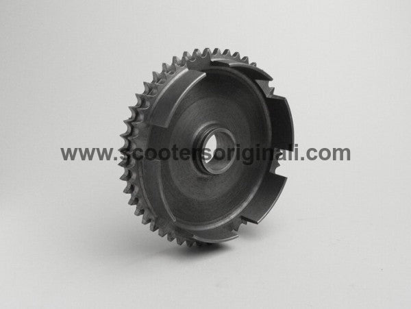 Lambretta Clutch Sprocket & Crown Wheel - 47 Tooth GP200 Replacement Part for Scooter Motorcycle Repair & Performance Upgrade