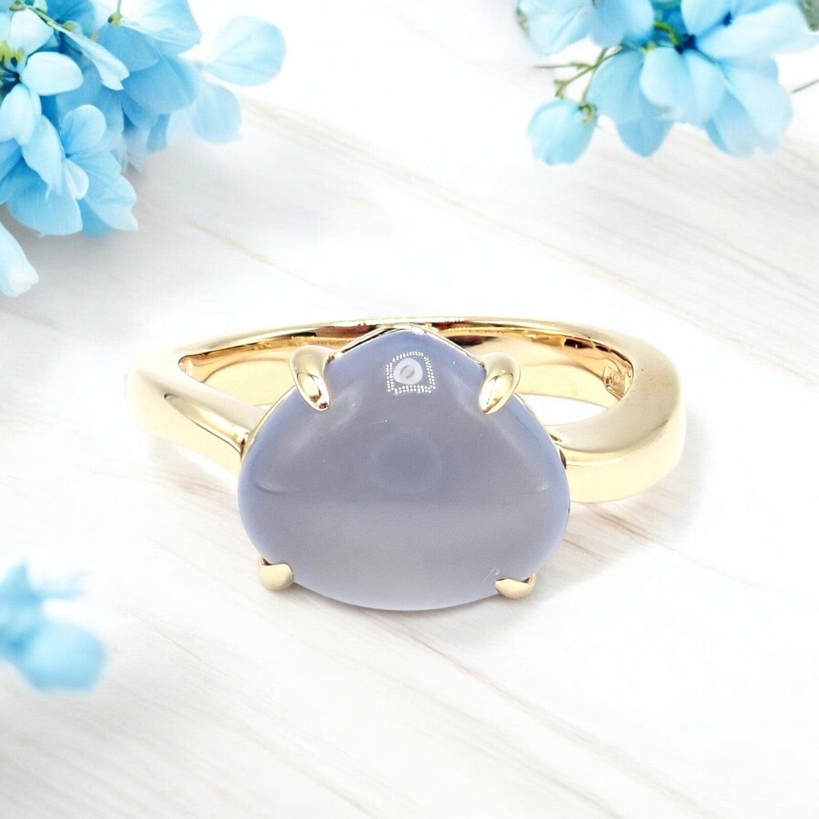 Authentic Bulgari 18k Yellow Gold Mediterranean Eden Chalcedony Ring - Size 5.75 - Luxury Jewelry for Women, Perfect for Weddings, Anniversaries & Special Occasions