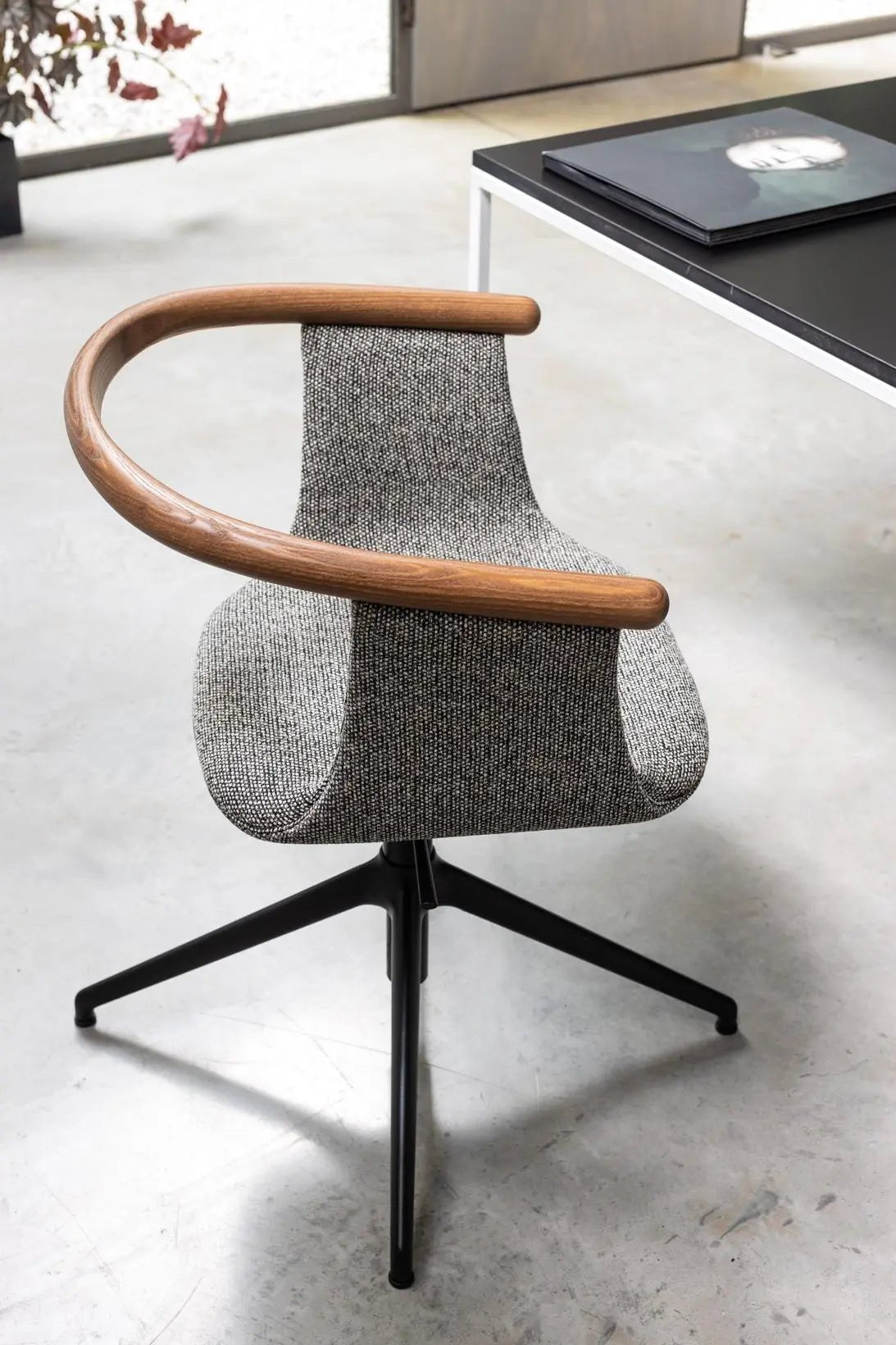 Bross Yuumi Swivel Chair - 360 Degree Rotating Office Chair with Ergonomic Back Support, Adjustable Height for Home & Workspace - Perfect for Gaming, Studying, and Remote Work