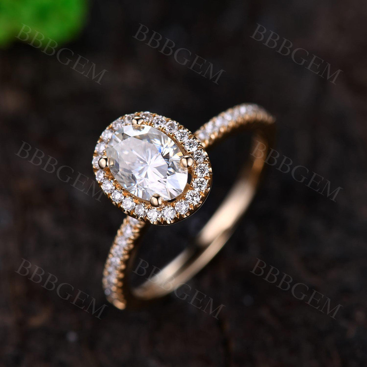 1CT Oval Cut Moissanite Engagement Ring - Vintage Style Halo Setting in 14K Yellow Gold - Perfect for Proposals, Weddings & Anniversary Gifts