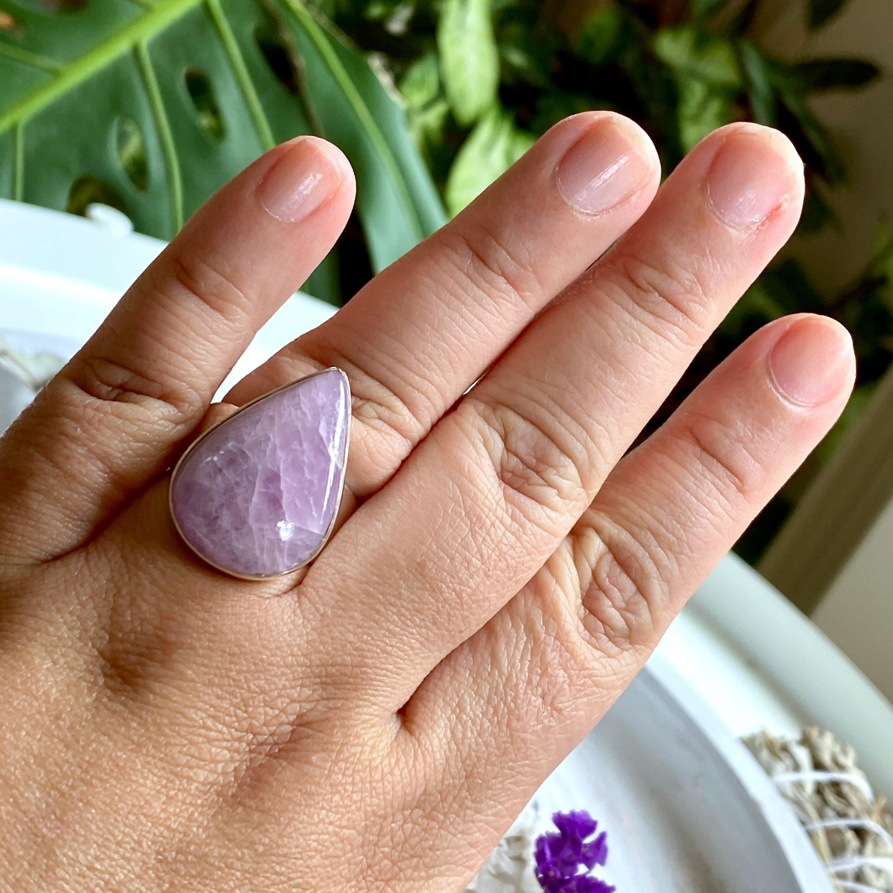 14K Gold Kunzite Teardrop Ring for Women - Elegant Pink Gemstone Jewelry for Engagement, Anniversary & Special Occasions