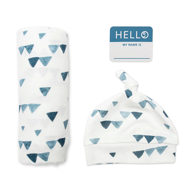 Lulujo Hello World Baby Blanket & Knitted Hat Set - Navy Triangle Design for Newborn Photography, Shower Gifts & Nursery Essentials