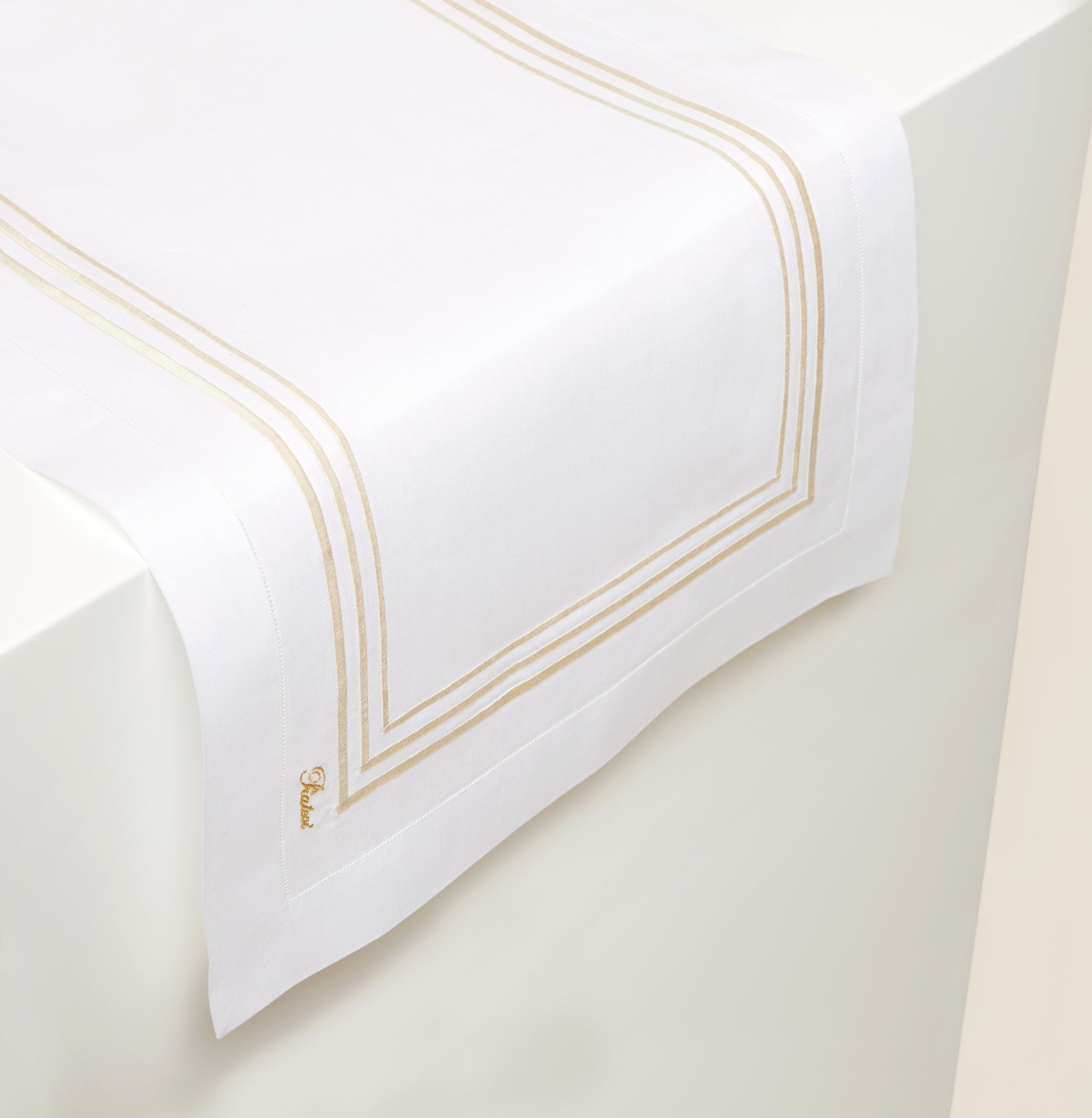 Elegant Tre Righe Table Runner - Premium Cotton Linen Table Decor for Dining Room, Wedding, and Holiday Parties - Perfect for Farmhouse, Rustic, and Modern Home Decor