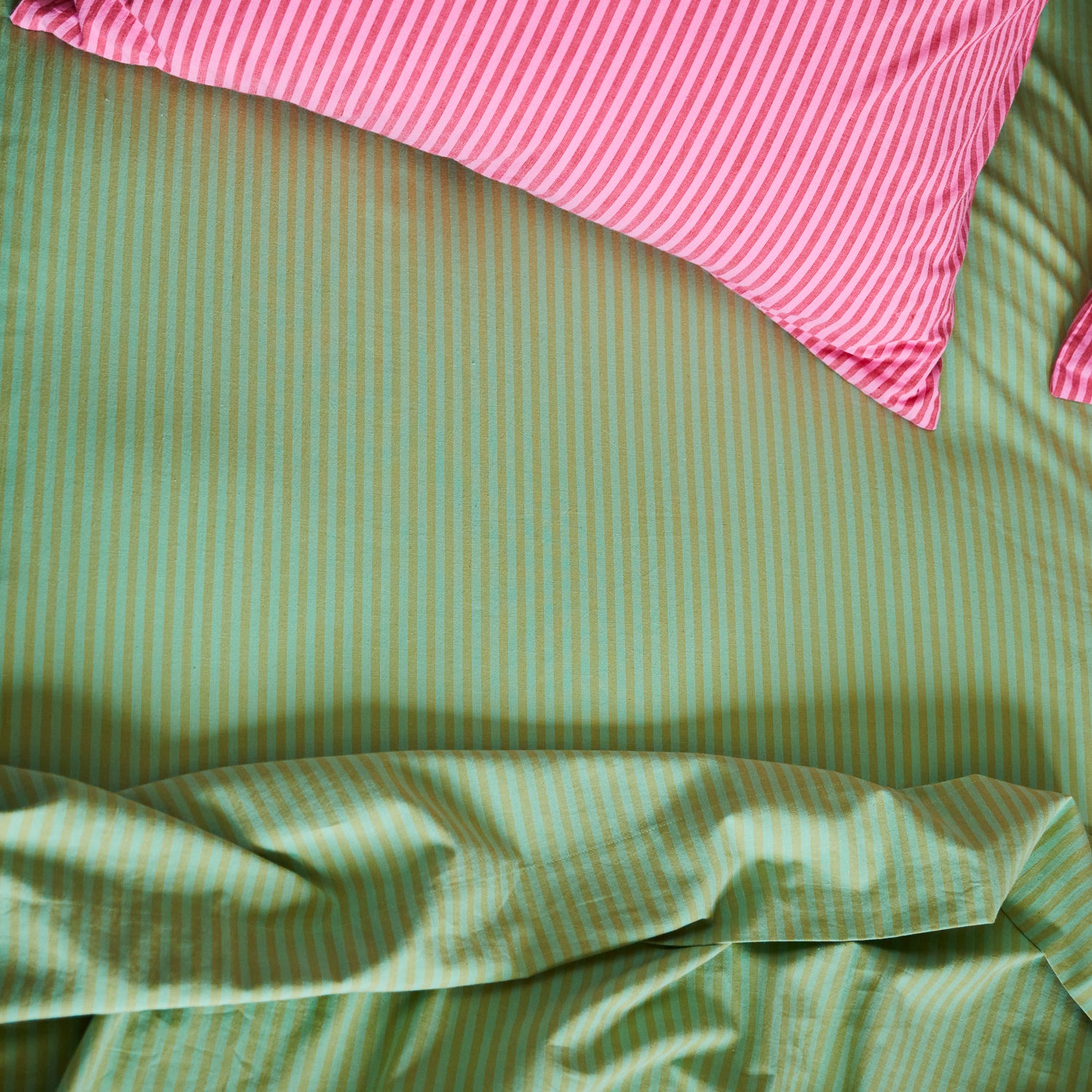 Premium Cordell Cotton Sheets - Soft & Breathable Emerald Green Bedding Set for Ultimate Comfort | Perfect for Master Bedroom, Guest Room & Dormitory