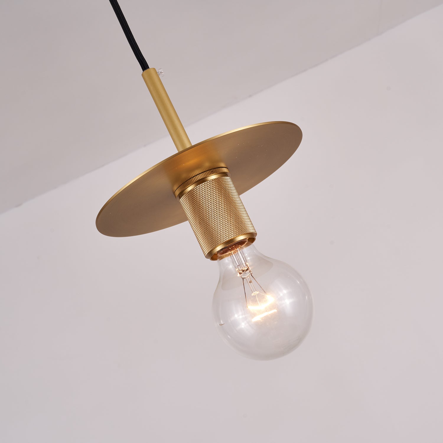 Vintage Gleam Brass Pendant Light - Industrial Style Ceiling Hanging Fixture for Kitchen Island, Dining Room & Bedroom Lighting