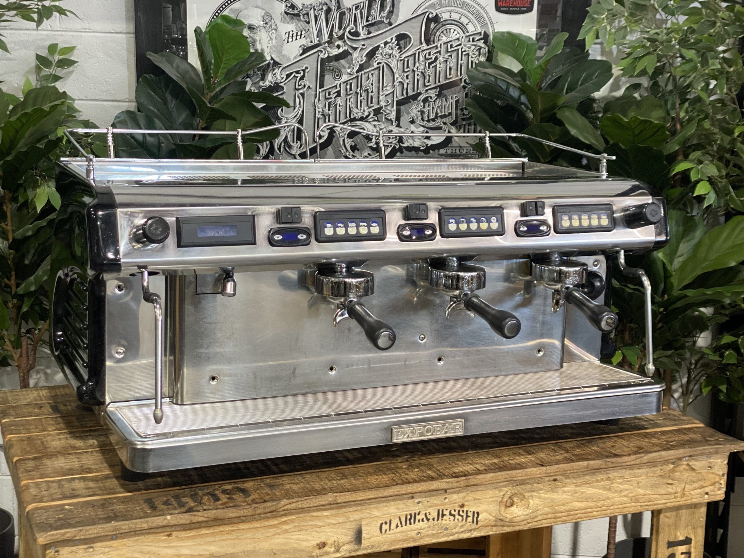 Expobar Ruggero 3 Group Commercial Espresso Machine - Gloss Black Finish for Cafes, Restaurants, and Coffee Shops