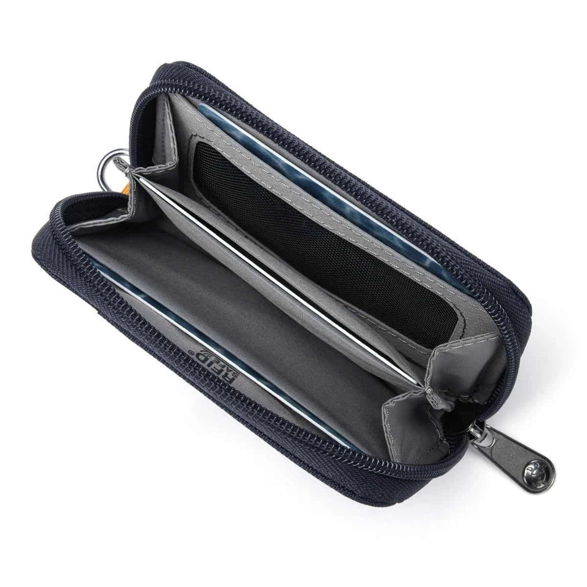 Pacsafe RFIDsafe™ RFID Blocking Card Wallet - Secure Credit Card Holder for Travel & Daily Use - Protect Against Digital Theft & Identity Fraud
