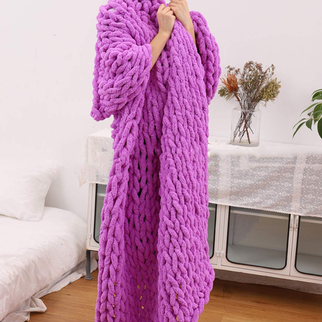 Luxury Chunky Knit Throw Blanket - Extra Large Soft Cable Knit Chenille Blanket for Bed, Couch & Sofa | Cozy Polyester Blanket for Winter Nights, Movie Time & Home Decor