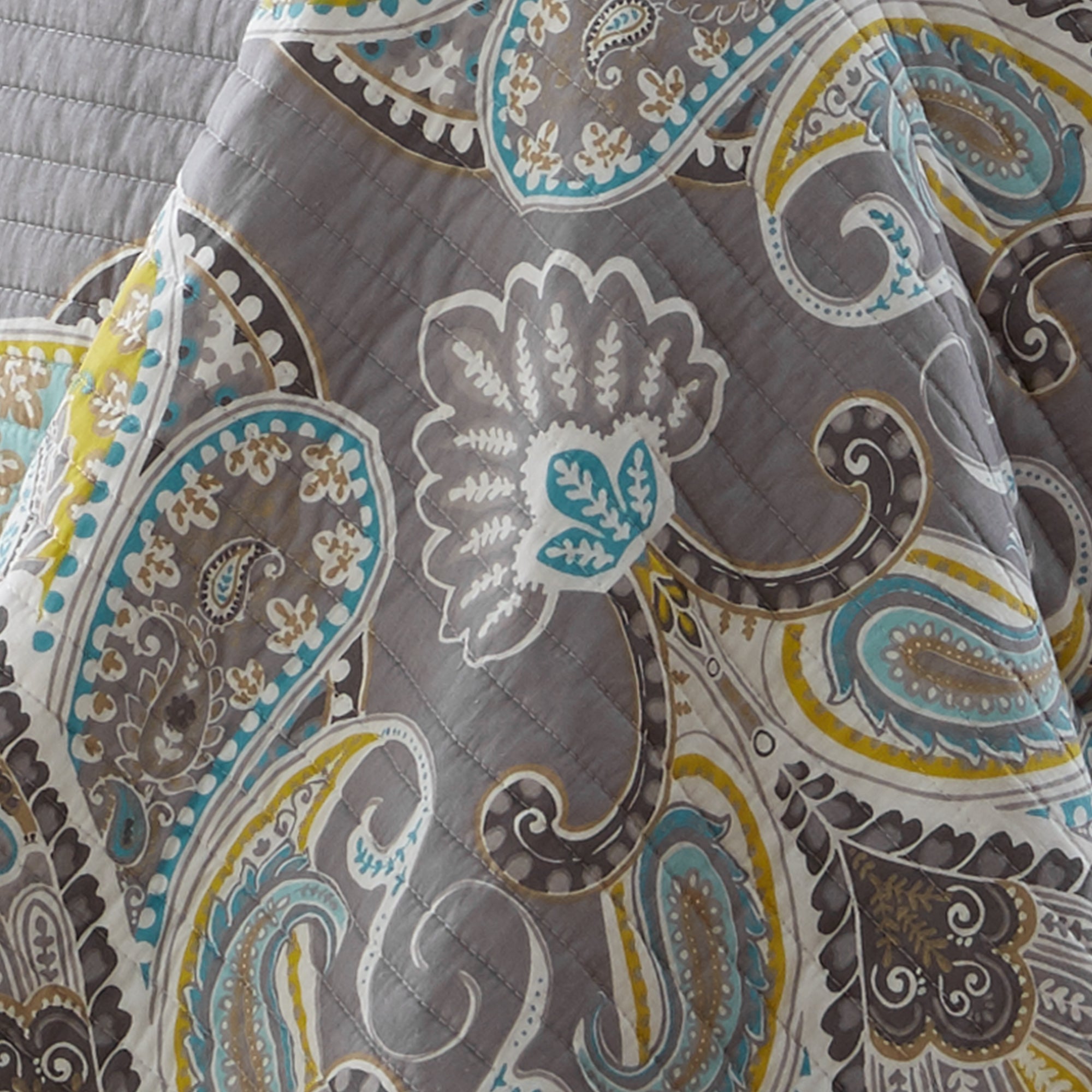 Luxury Cressley Quilt Set Queen Size - Soft Microfiber Bedding Set with Pillow Shams - Perfect for Master Bedroom, Guest Room & Cozy Home Decor