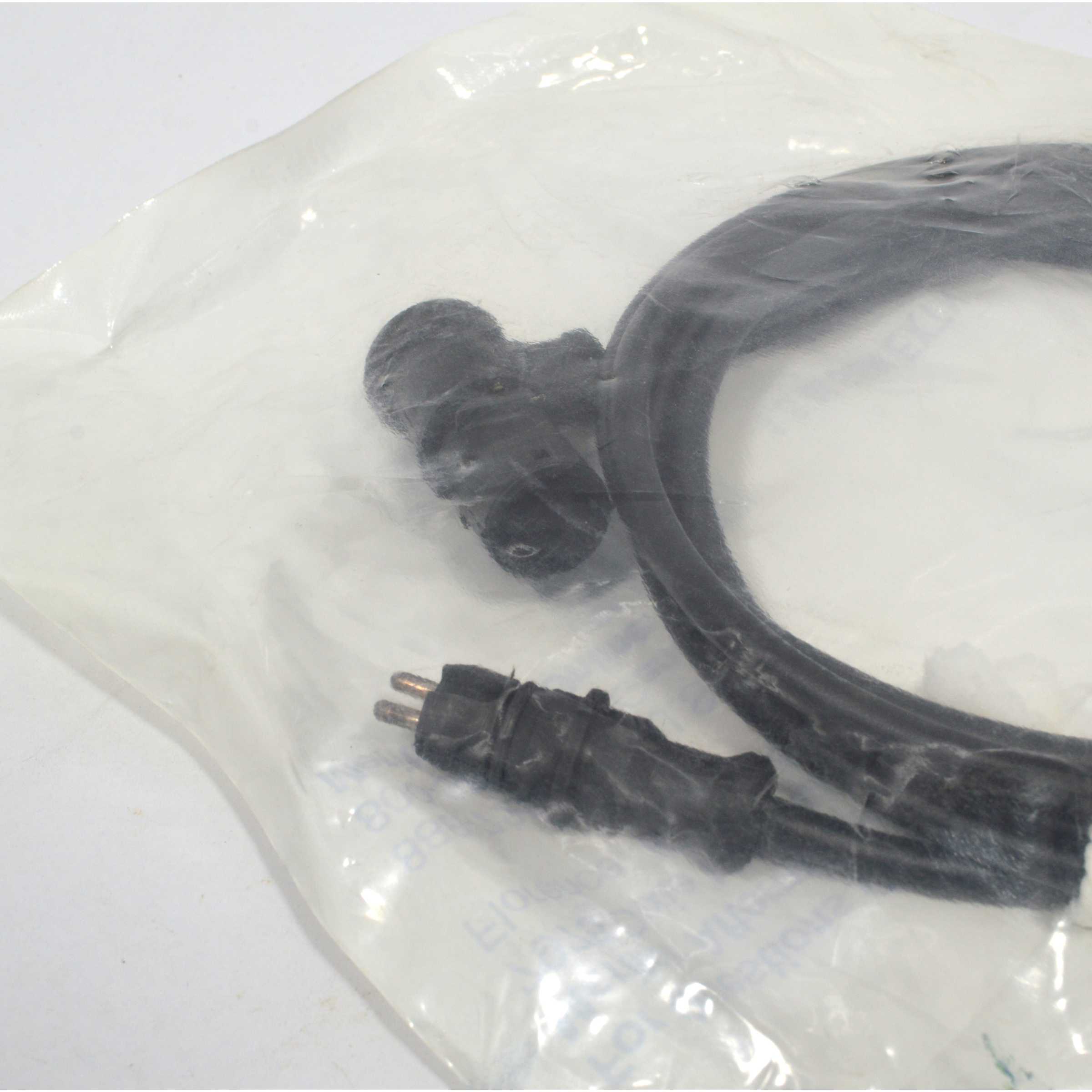 Brand New Genuine MERITOR WABCO 1.8M Sensor Extension Cable S49 713 018 0 - Factory Sealed OEM Truck Part for Heavy Duty Vehicles & Commercial Trucks - Perfect for Fleet Maintenance and Vehicle Repairs