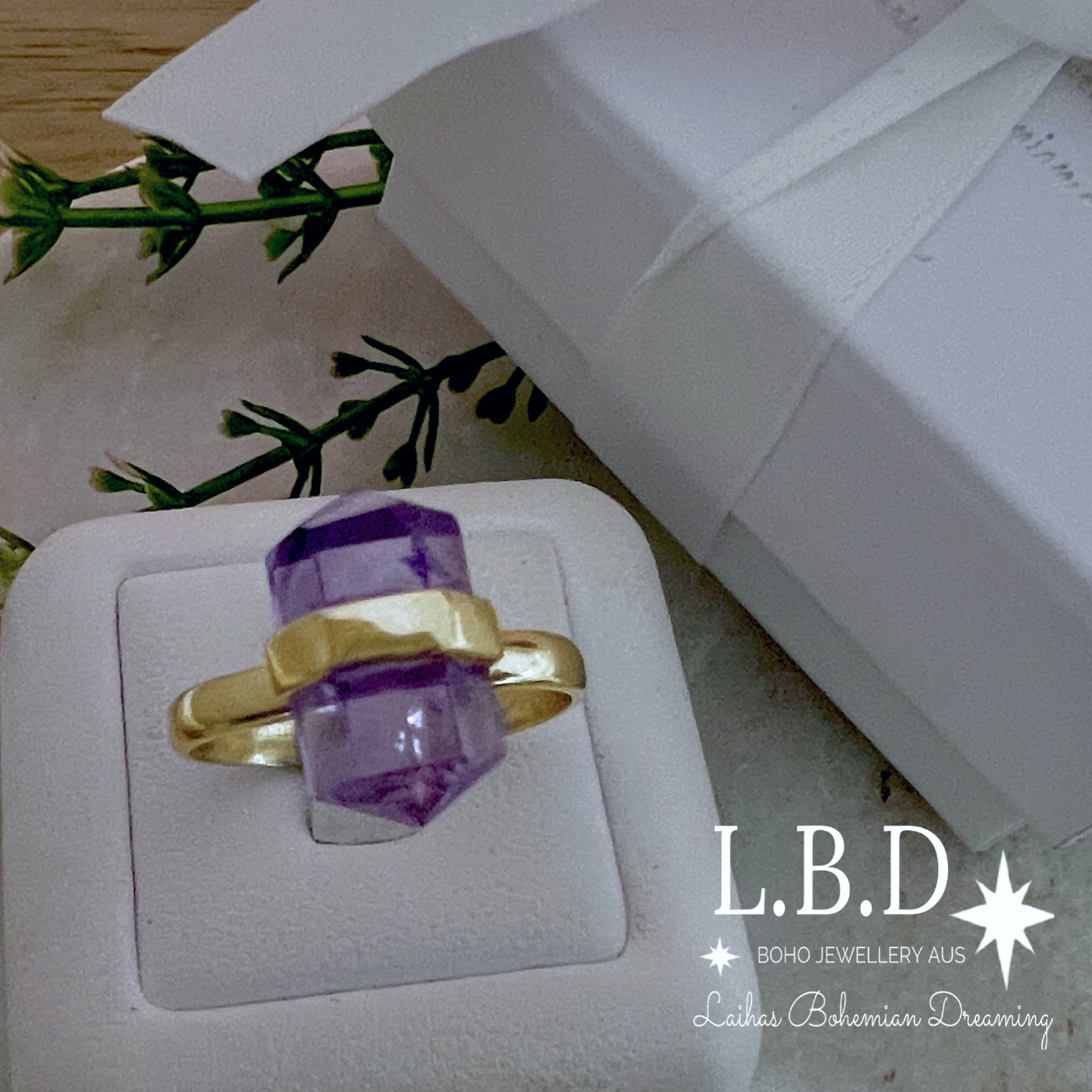 Laihas Gold Crystal Kindness Amethyst Ring for Women - Elegant Purple Gemstone Jewelry Gift for Birthday, Anniversary & Special Occasions
