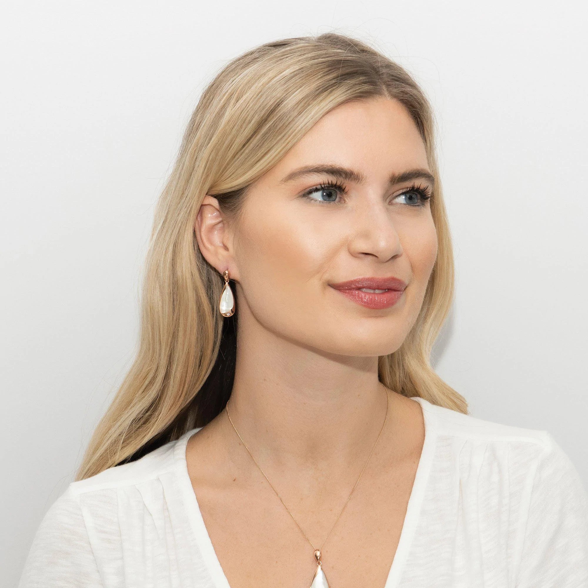 Exquisite Mother of Pearl Inlaid Teardrop Earrings - Elegant Central Park Inspired Jewelry for Women | Perfect for Weddings, Parties & Special Occasions