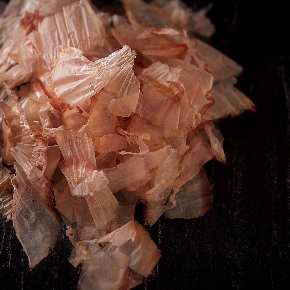 Premium Kyuemon Katsuobushi - Extra Thin Shaved Dried Bonito Flakes, 40g - Authentic Japanese Umami Flavor for Soup, Rice & Salad Topping