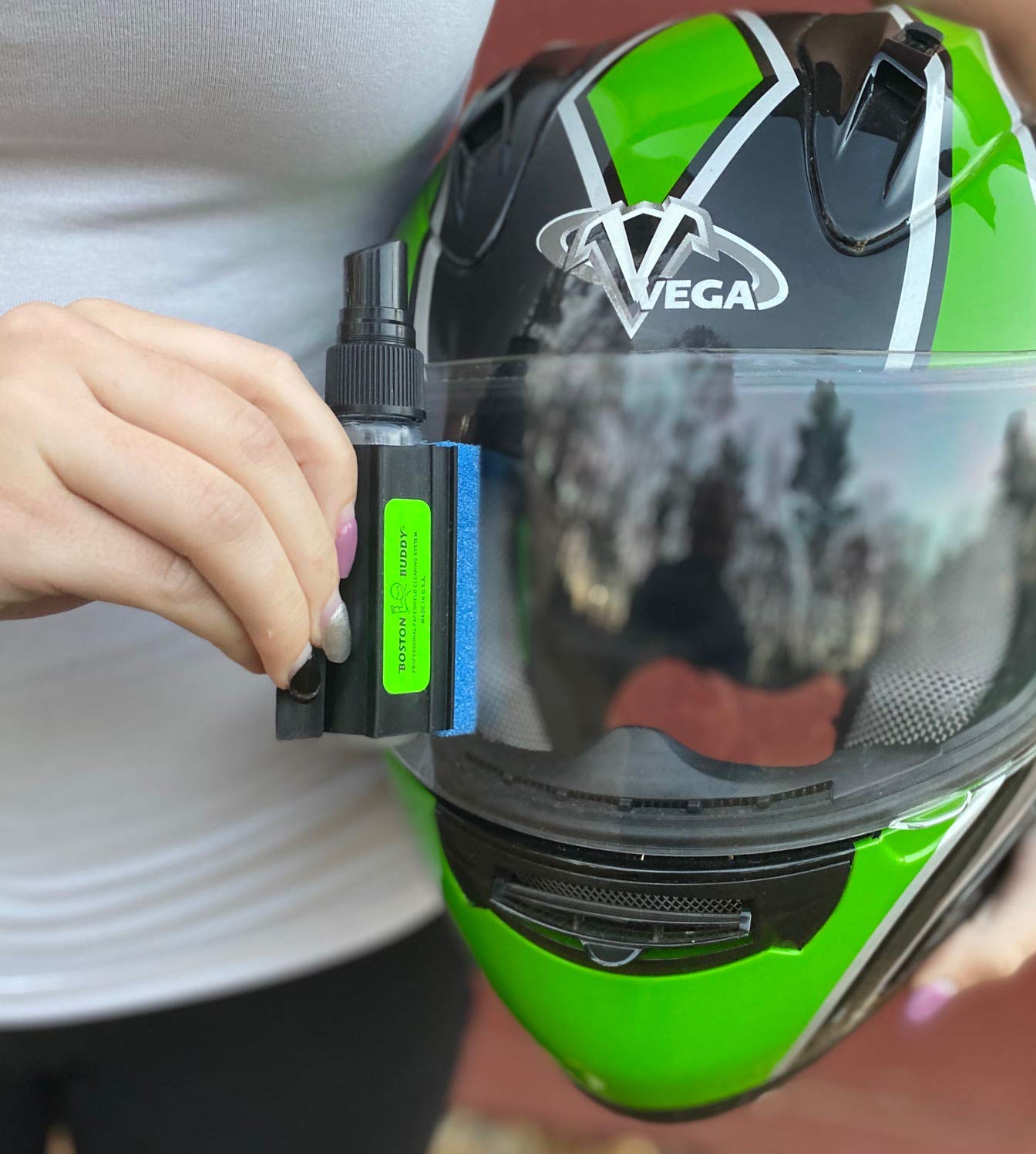 Premium Motorcycle Helmet Visor Cleaner Kit - Anti-Fog & Scratch-Free Formula for Clear Vision - Ideal for Riding, Racing & Outdoor Adventures
