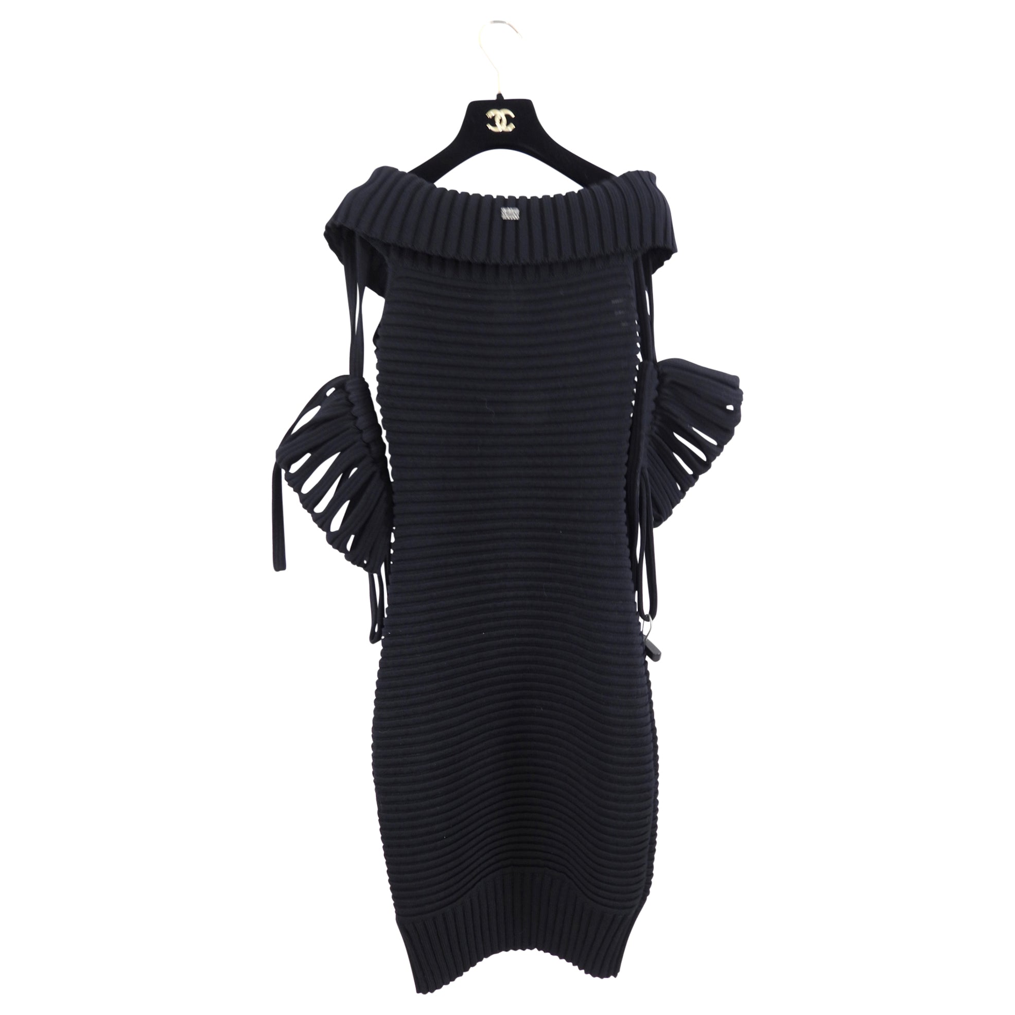Chanel 09P Black Off Shoulder Rib Tube Dress with Removable Sleeves Size FR36 | Elegant Evening Wear for Parties & Special Occasions