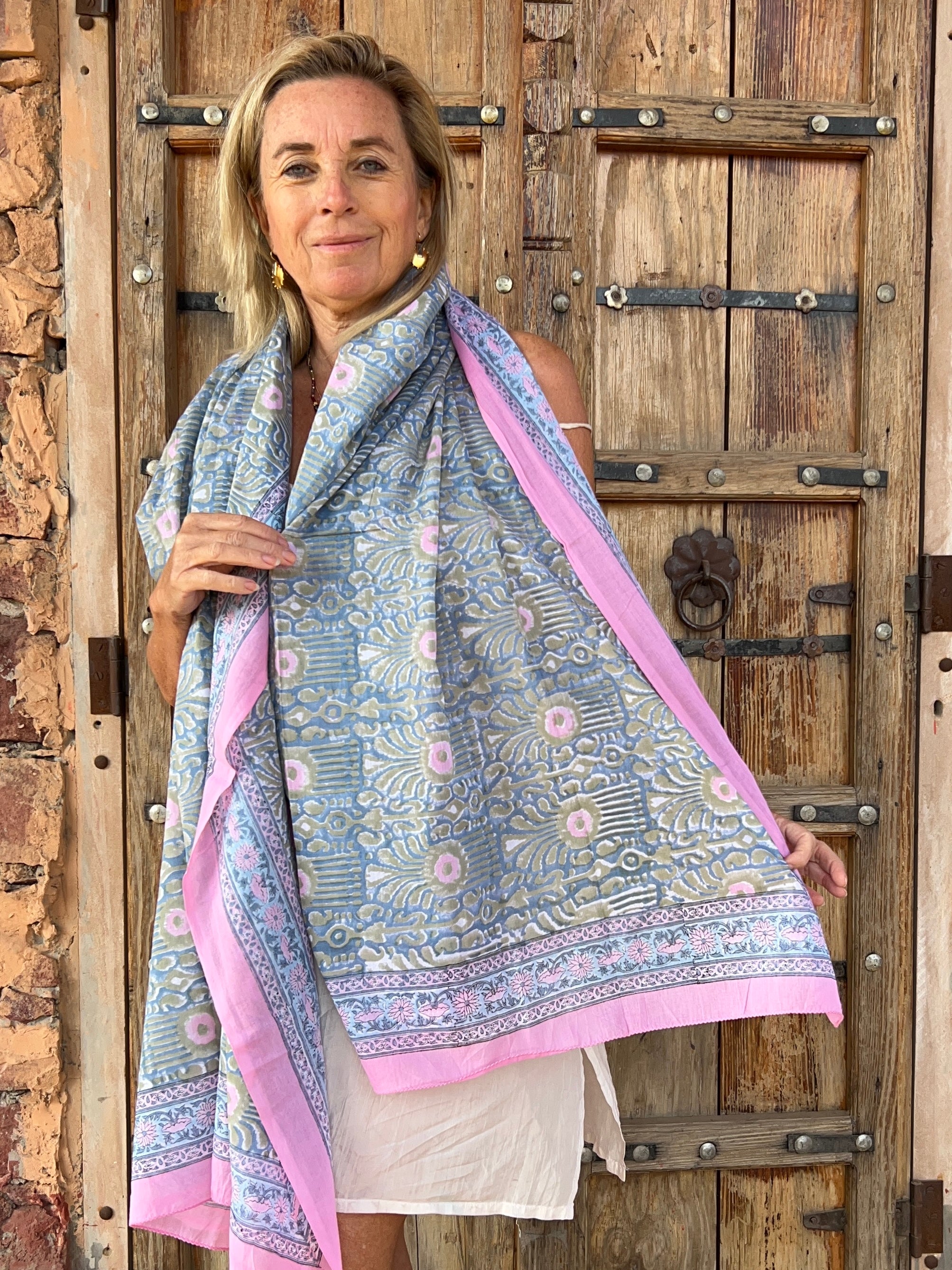 2025 New Collection Cotton Sarong Pareo Beach Wrap Shawl - Perfect for Summer Vacations, Poolside Lounging & Tropical Getaways