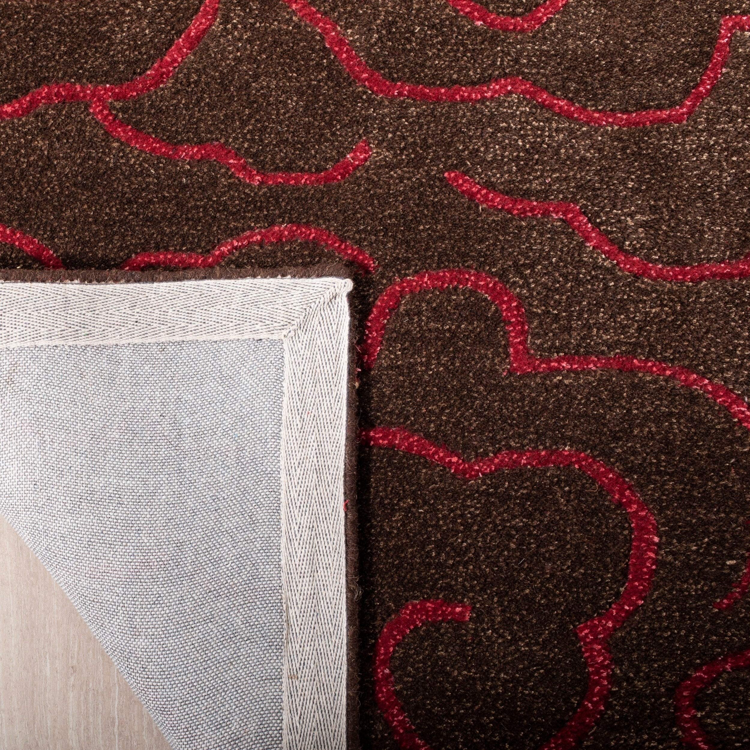 SAFAVIEH Soho Collection 7'6