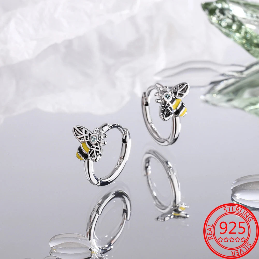 Cute Bee Earrings for Girls - Gold Plated Dainty Honeycomb Jewelry Gift for Women & Teens - Perfect for Everyday Wear, Parties & Gifts