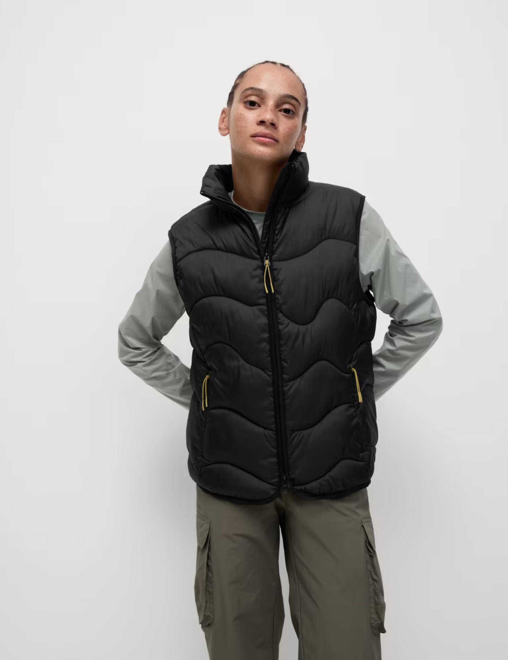 Stormwear Quilted Puffer Vest for Men & Women - Lightweight Warm Winter Gilet, Water-Resistant Black Body Warmer - Perfect for Outdoor Activities, Hiking, and Casual Wear