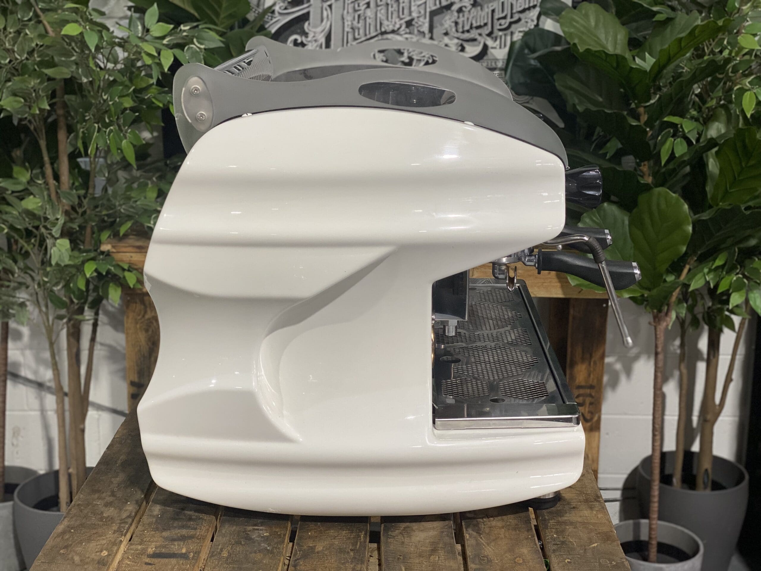 BFC Lira 2 Group White Commercial Espresso Machine - Professional Coffee Maker for Cafes, Restaurants & Offices | Perfect for High-Volume Brewing & Latte Art