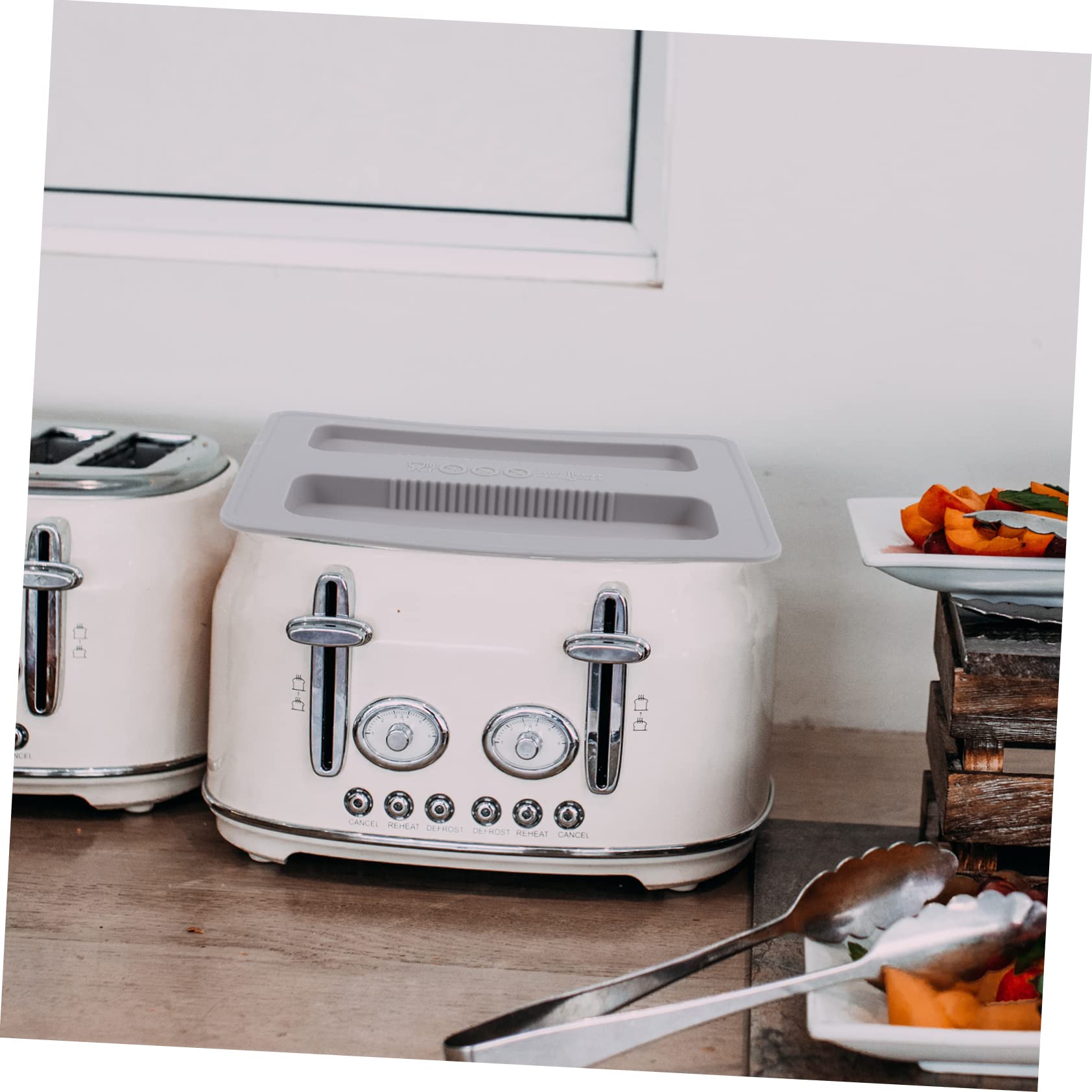 **Retro Toaster Cover for 2-Slice Toaster – Small Appliance Protection Lid for Bread Maker & Toaster Oven – Durable Baking Tool for Kitchen (Perfect for Countertop & Storage Protection)**