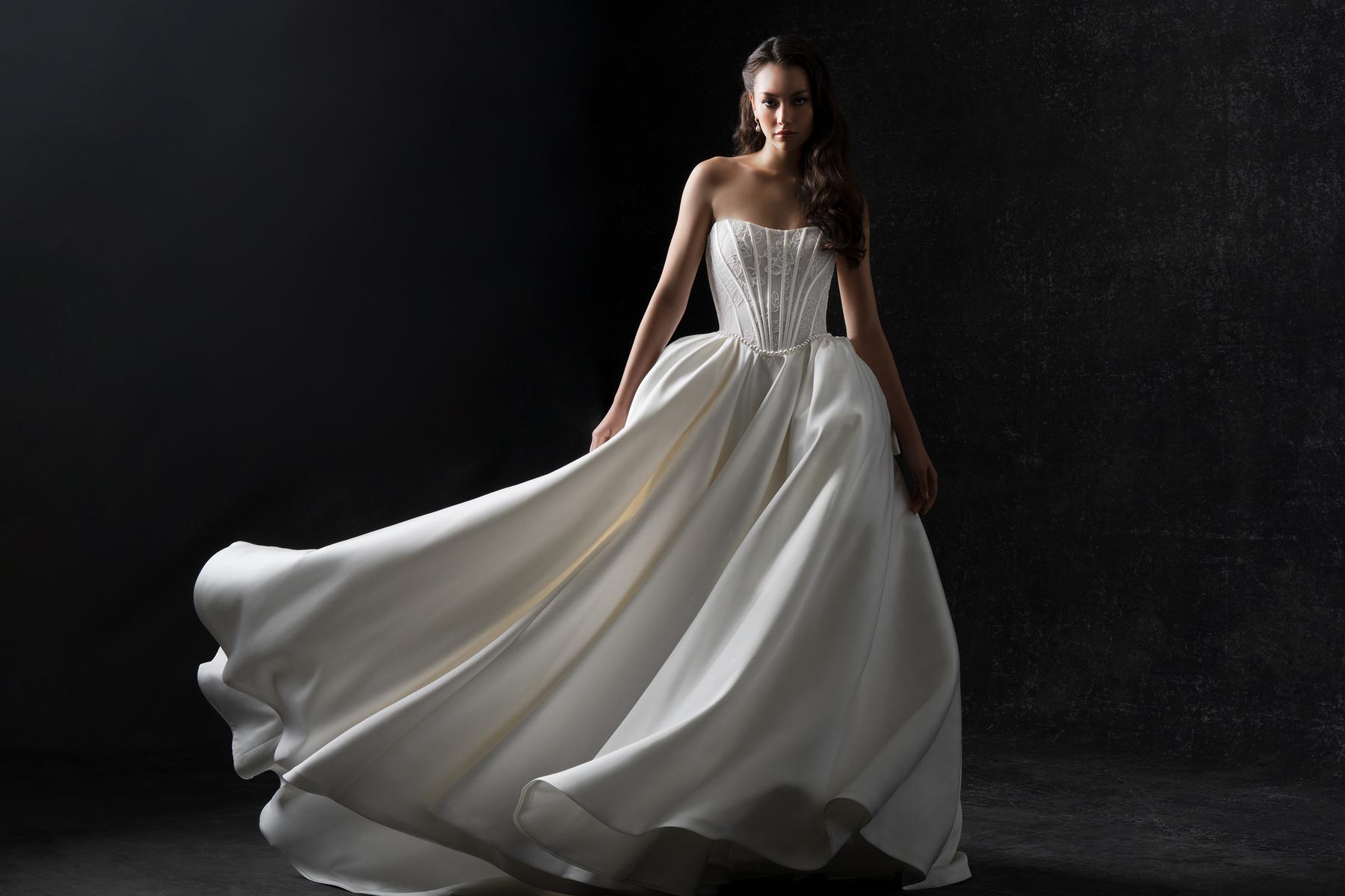Allure Bridals Couture Wedding Dress C774 - Elegant Lace A-Line Gown for Brides, Prom & Formal Events