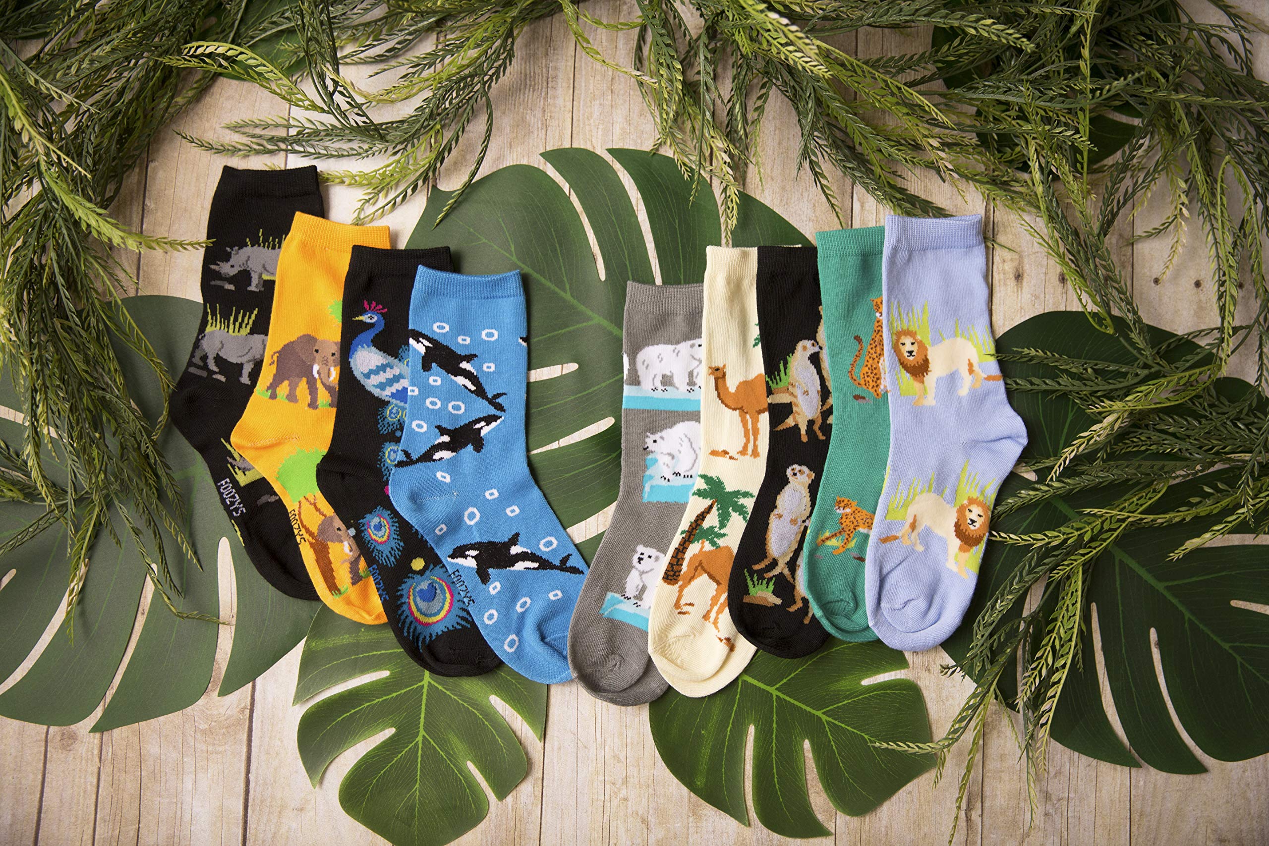 Foozys Women's Crew Socks - Cute Lion Zoo Animal Novelty Socks (2 Pairs) | Soft & Comfortable Cotton Socks for Casual Wear, Gifts & Zoo Lovers