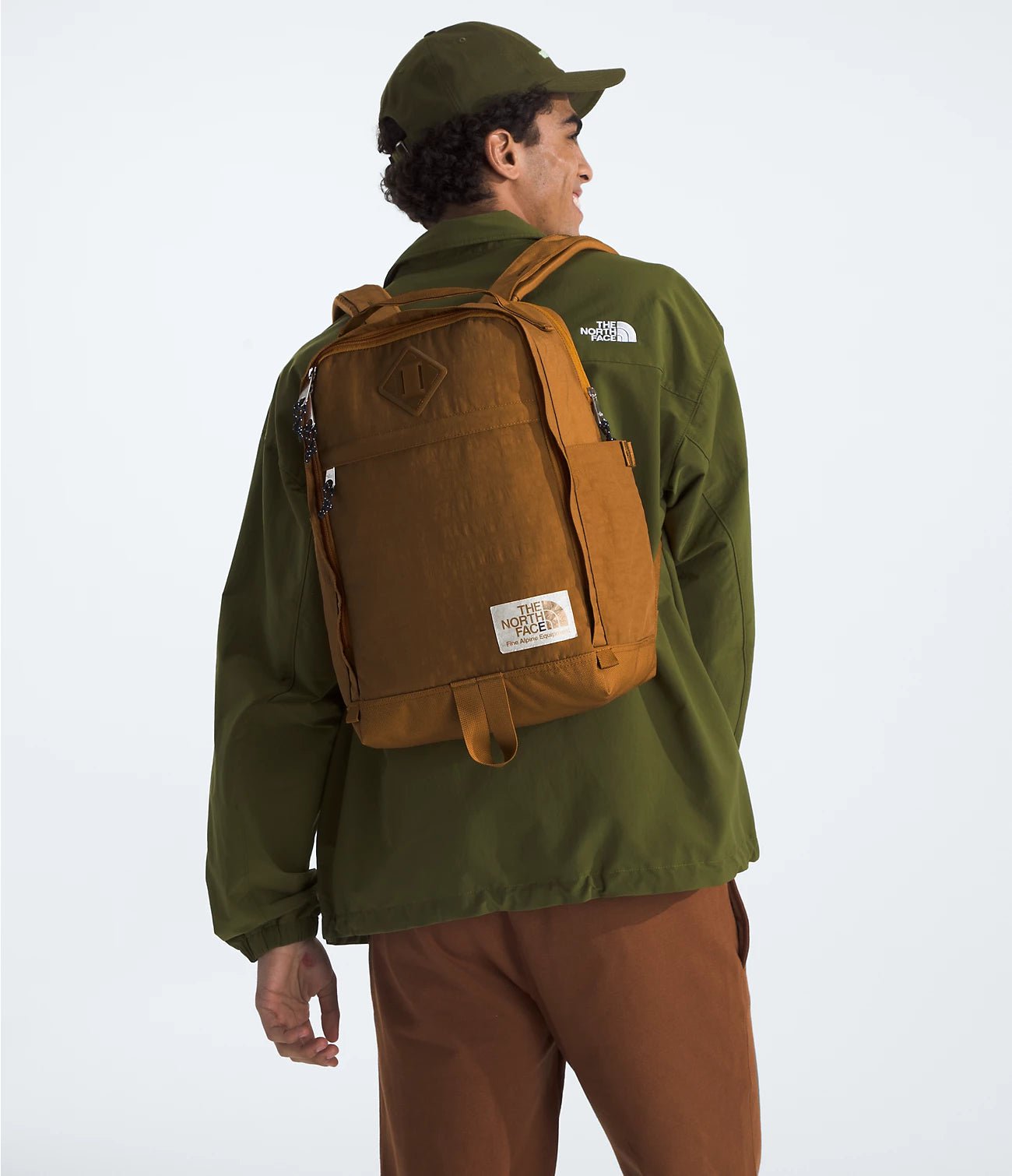The North Face Berkeley Daypack - Lightweight Hiking Backpack for Men & Women, Durable Water-Resistant Daypack for School, Travel & Outdoor Adventures