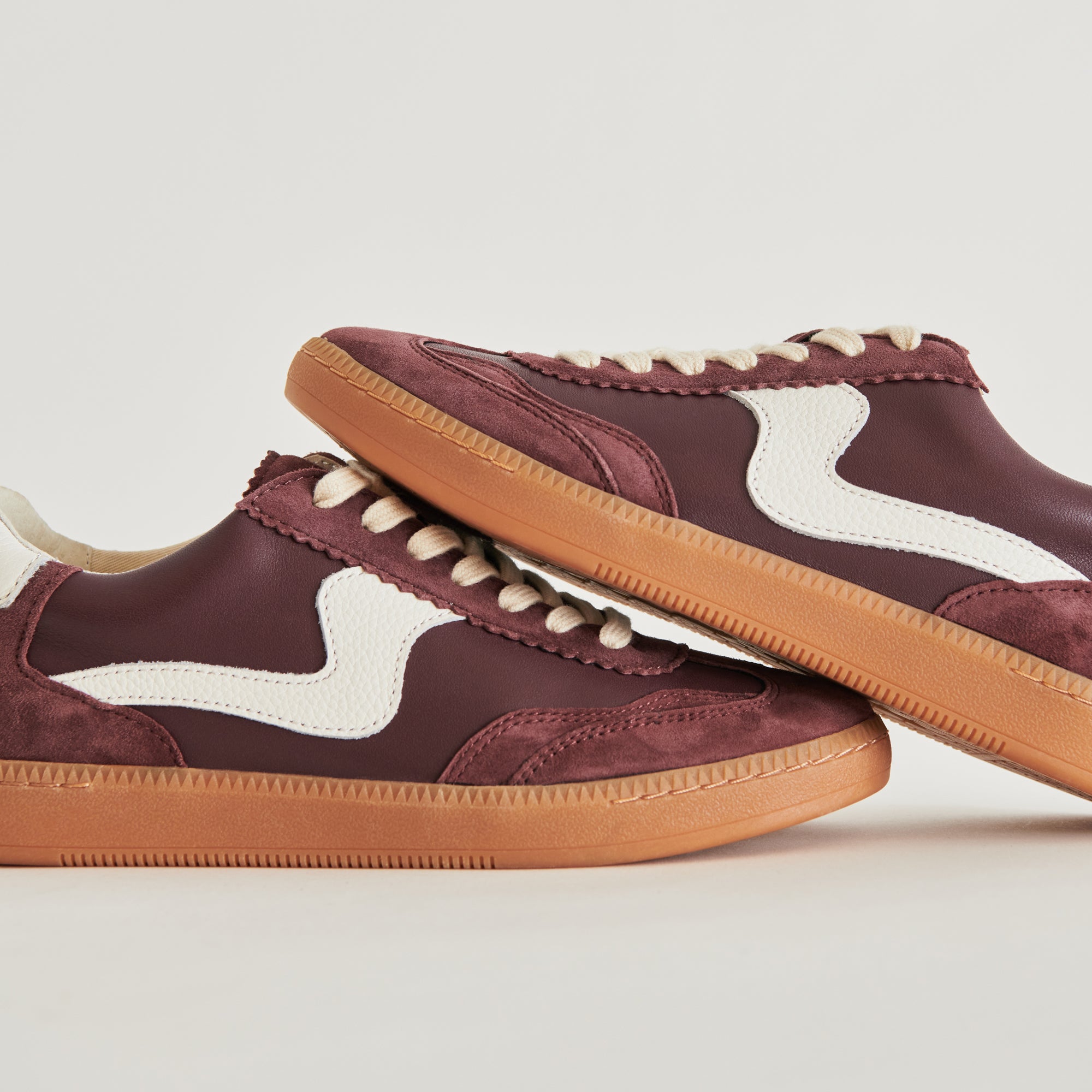 Notice Sneakers - Premium Cranberry Suede Casual Shoes for Men & Women | Comfortable Walking & Fashion Streetwear