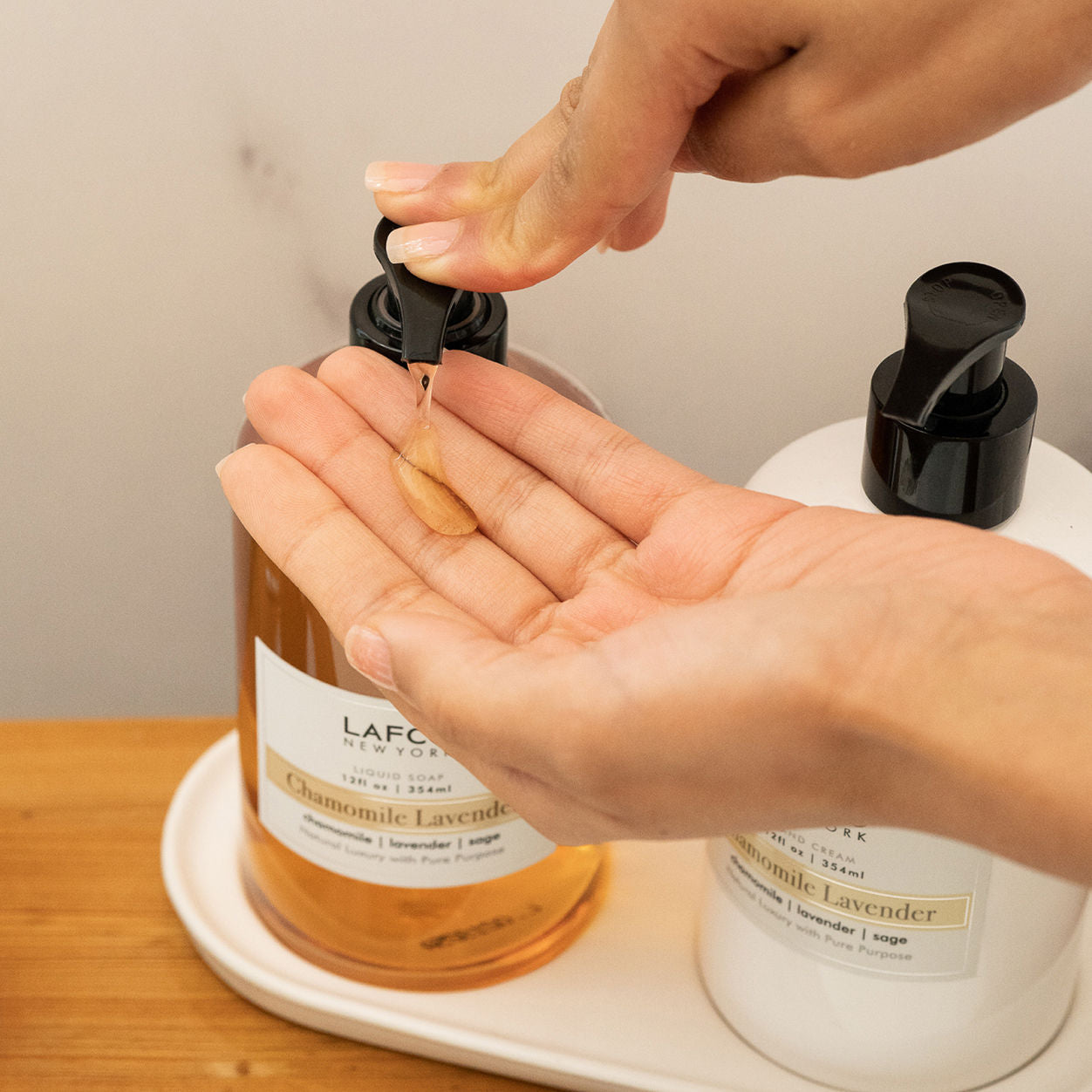 Organic Chamomile Lavender Liquid Hand Soap - Natural Moisturizing & Relaxing Body Wash for Sensitive Skin | Perfect for Bath, Shower & Aromatherapy at Home or Travel