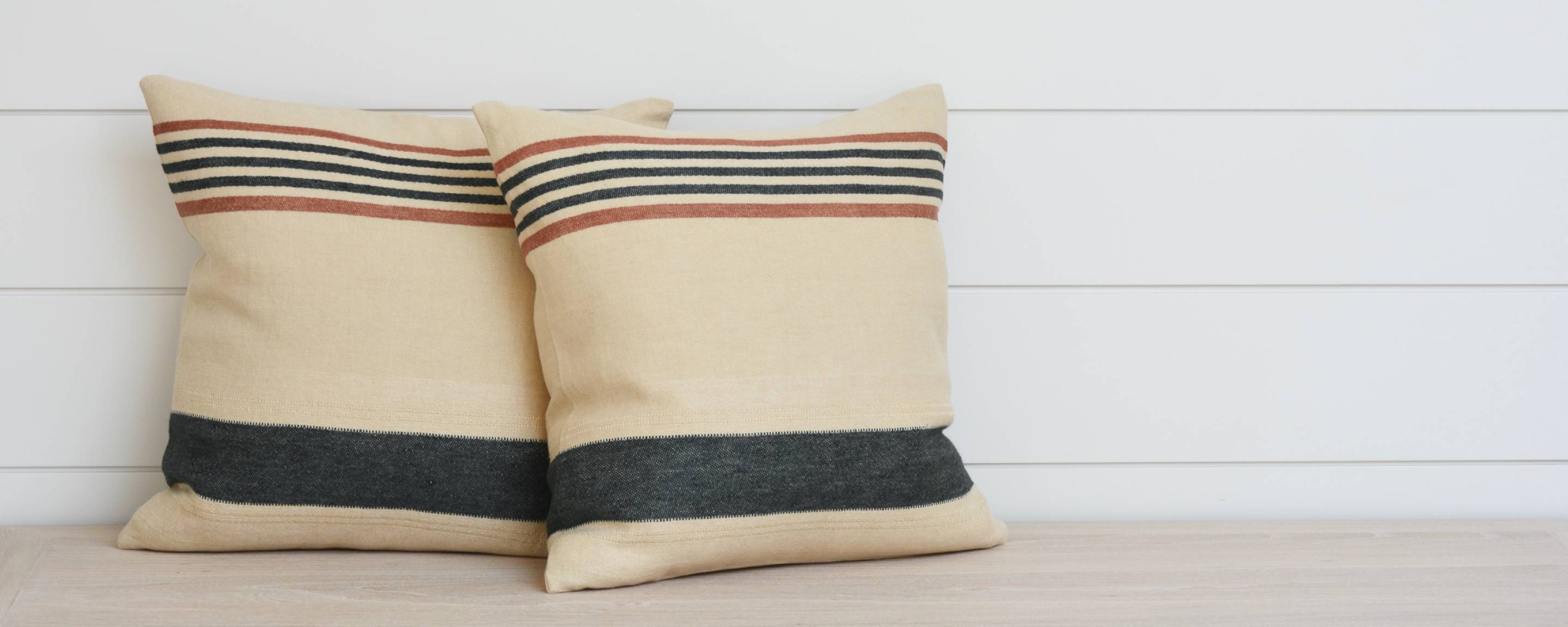 Laguna Verde Decorative Throw Pillow - Soft & Stylish Home Decor for Living Room, Bedroom, or Sofa - Perfect for Cozy Comfort and Modern Interior Design