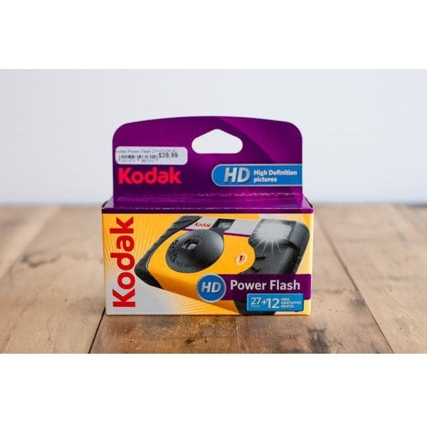 Kodak Premium Flash Disposable Camera - 39 Exposures, One Time Use for Travel, Parties & Events - Perfect for Weddings, Vacations & Special Memories