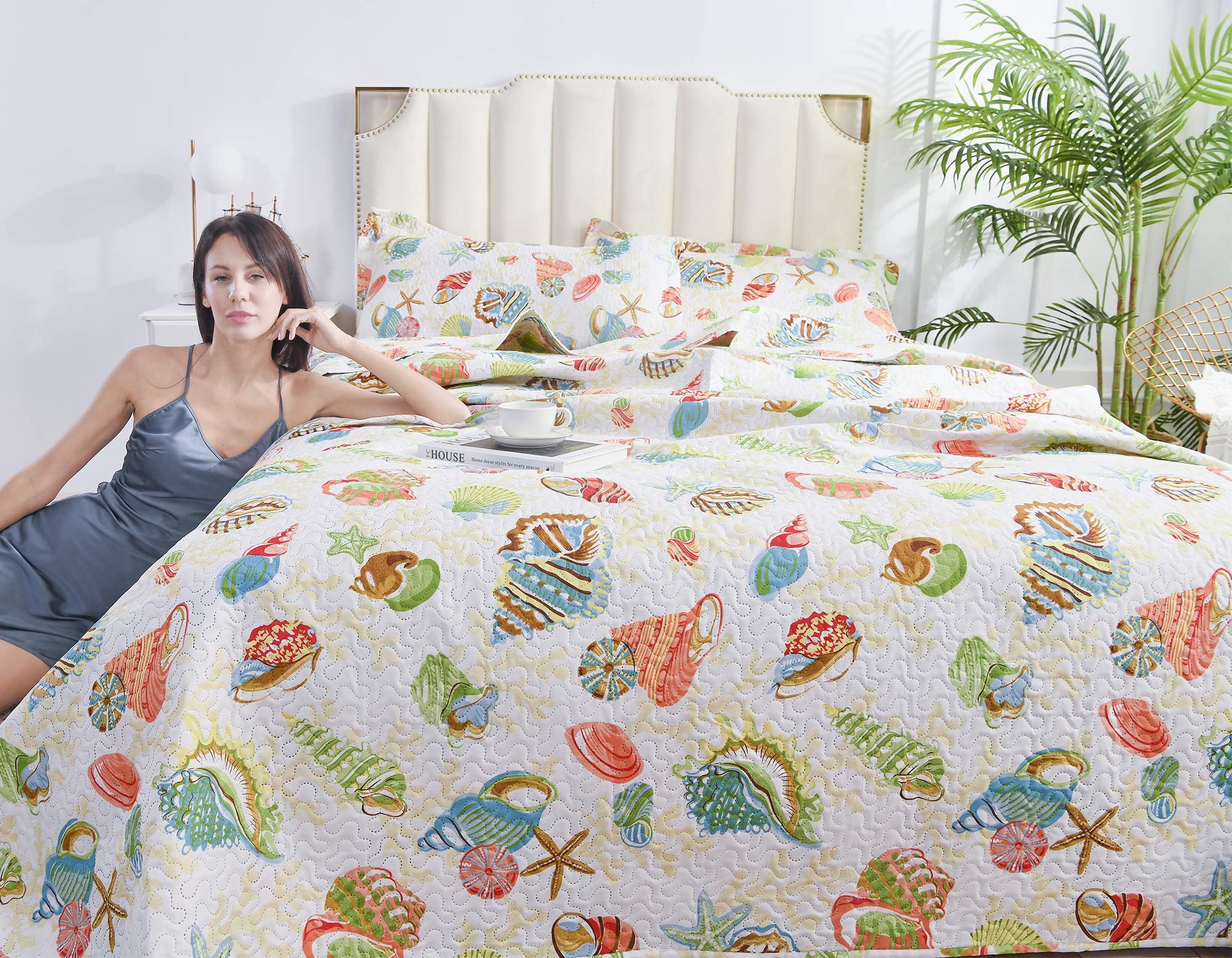 **Coastal Ocean Twin Size Quilt Set - Lightweight Reversible Beach Bedspread with Starfish & Conch Decor | Soft Summer Bedding for Beach House, Guest Room & Dorm**