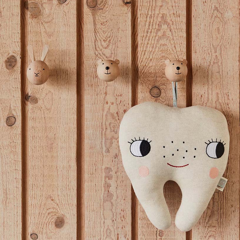 OYOY Mini Wall Hook - Adorable Bear-Shaped Wooden Hooks for Hanging Coats, Keys & Decor - Perfect for Nursery, Bedroom & Entryway Organization