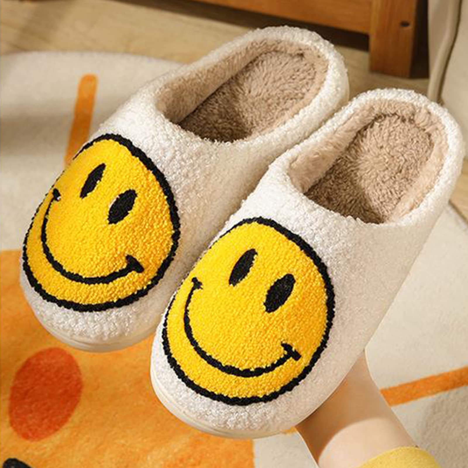 Beishani Happy Face Slippers for Women - Retro Smiley Plush House Shoes - Soft & Warm Indoor/Outdoor Slip-On Slippers - Perfect for Lounge, Dorm, Spa & Home Comfort