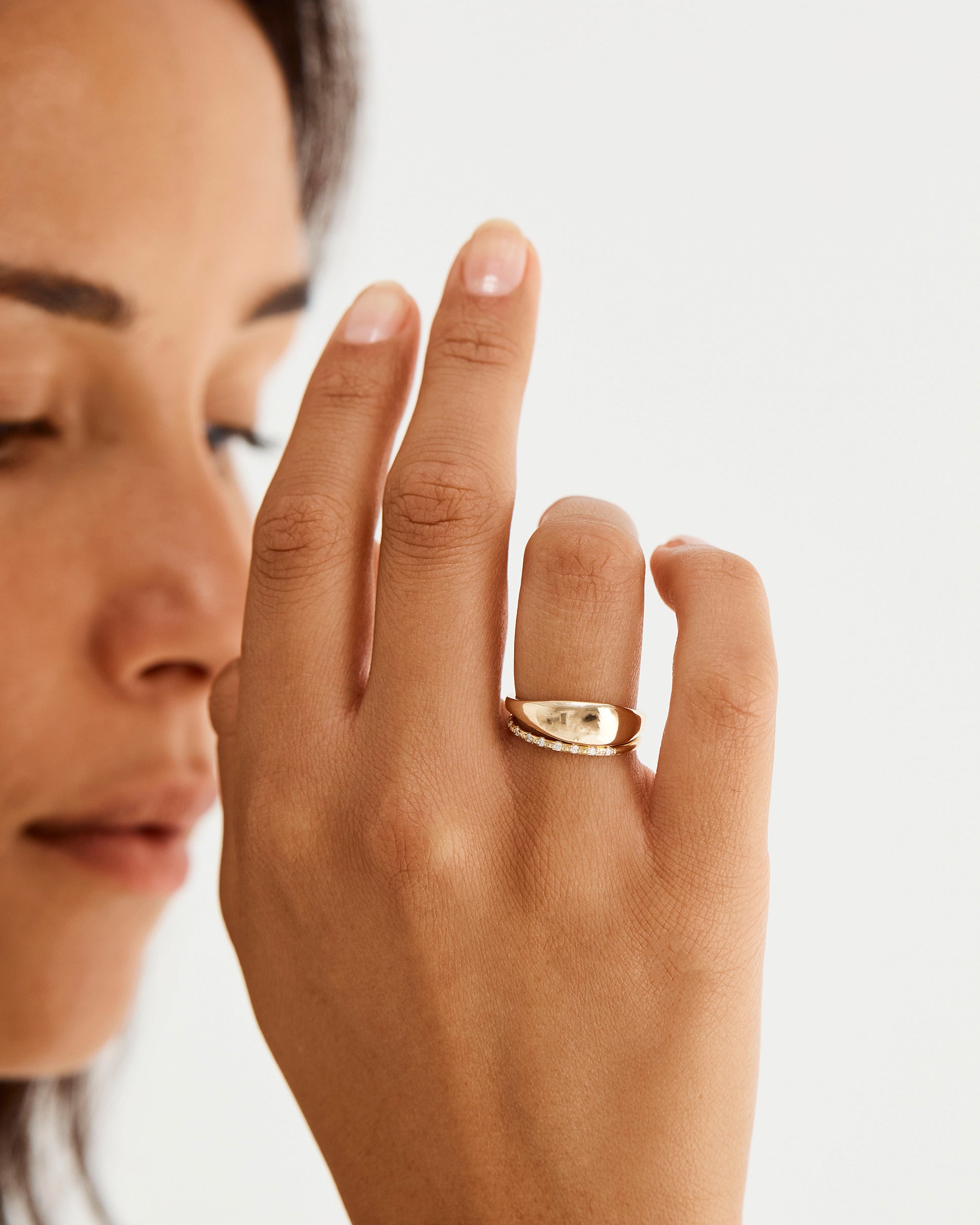 Elegant Cascade Round Profile Wedding Ring with Diamonds - Perfect for Engagement, Anniversary & Bridal Jewelry Gifts