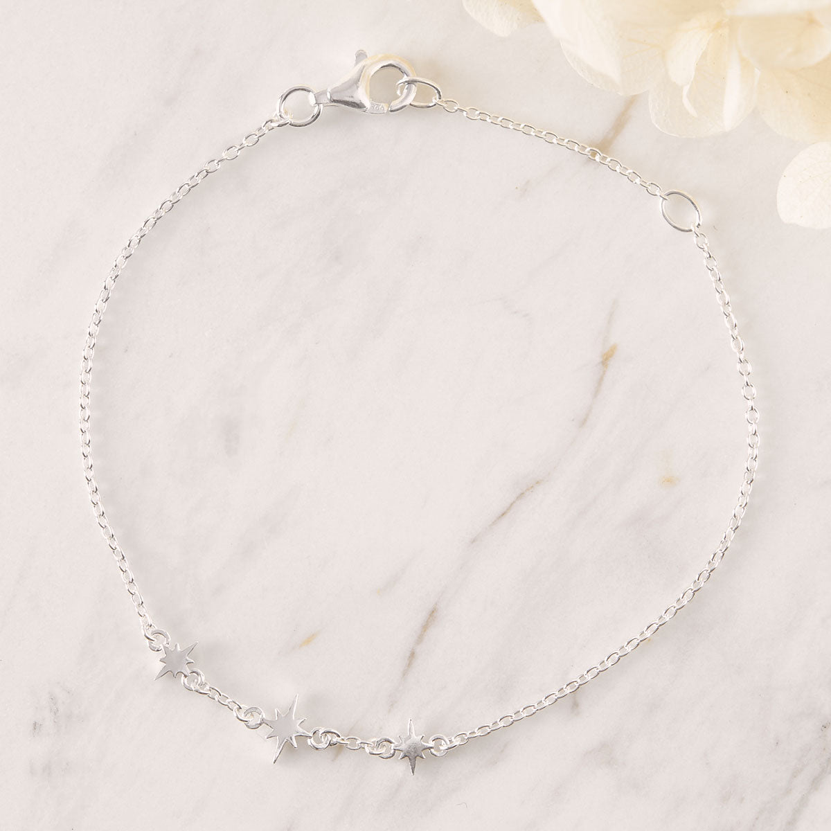 Celestial Star Bracelet for Women - Elegant Adjustable Zodiac Charm Bracelet for Daily Wear, Gift for Her, Birthday & Anniversary Present - Perfect for Boho, Casual & Formal Outfits