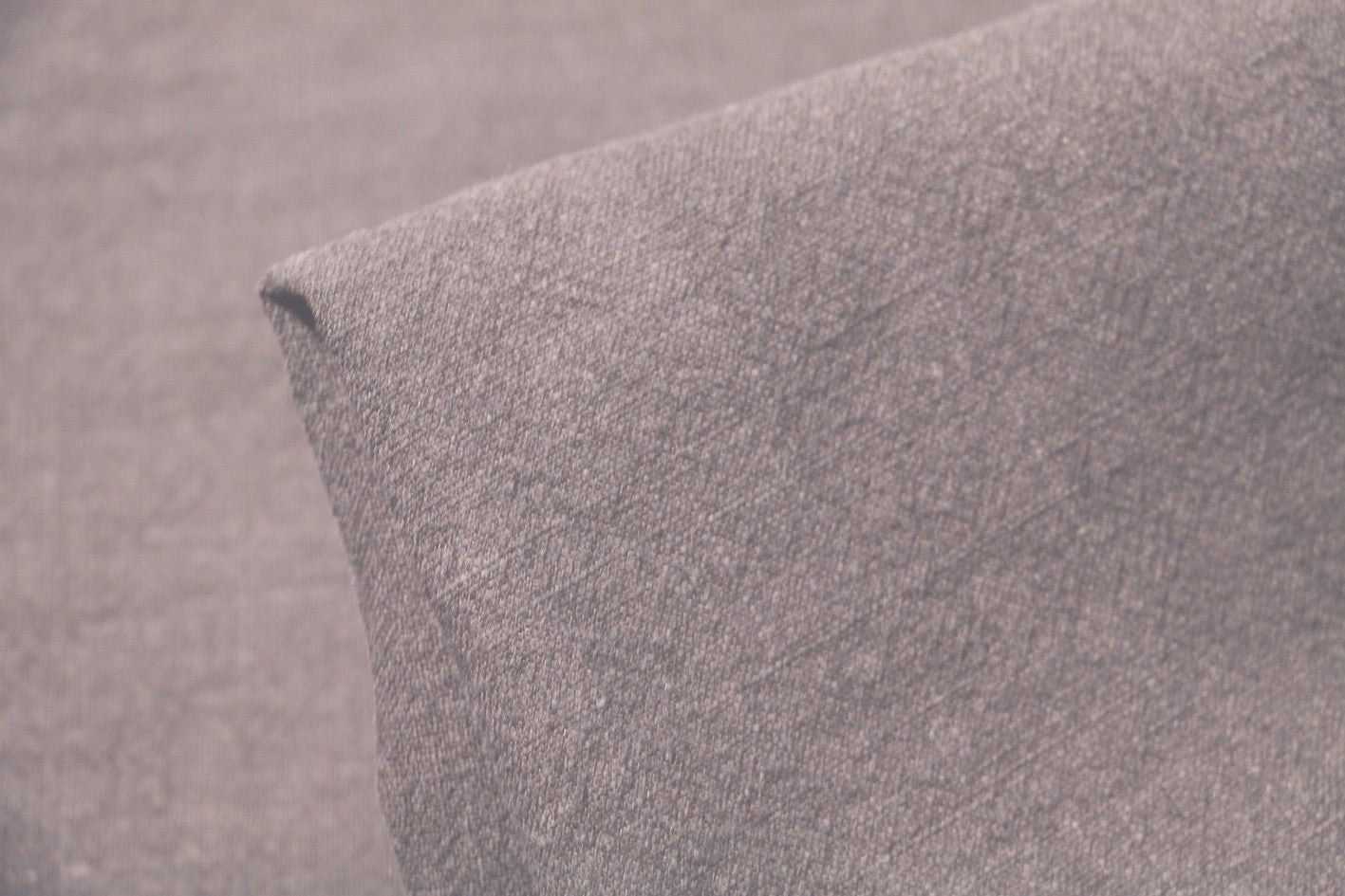 Belfast Lilac Vintage Washed Linen Fabric - Soft & Breathable Material for Dresses, Curtains & Home Decor