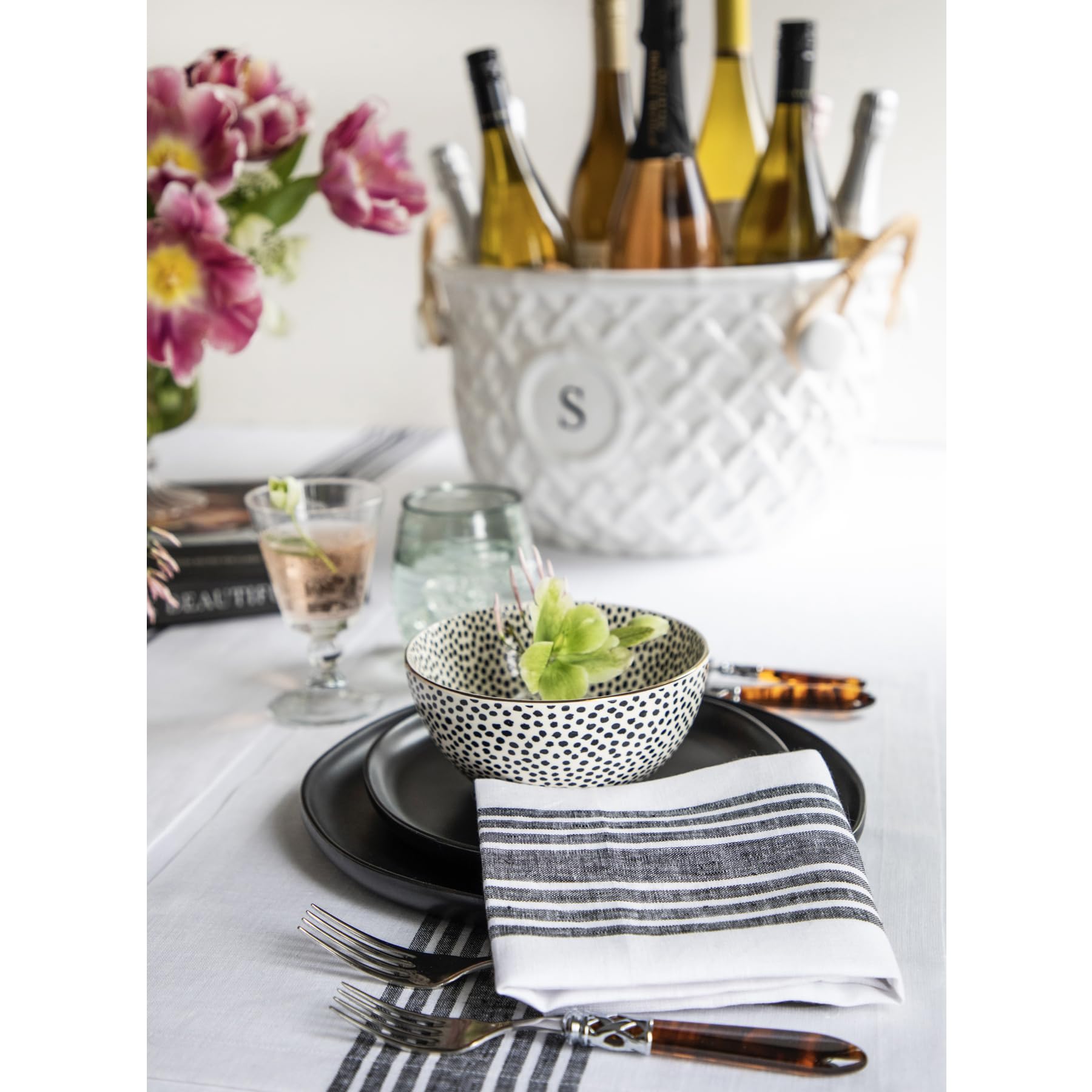 Solino Home 100% Pure Linen Napkins Set of 4 - 20x20 Inch Farmhouse Dinner Napkins in Black & White Stripes - Handcrafted, Machine Washable for Spring Decor, Mothers Day Gifts, Easter Table Setting & Everyday Dining
